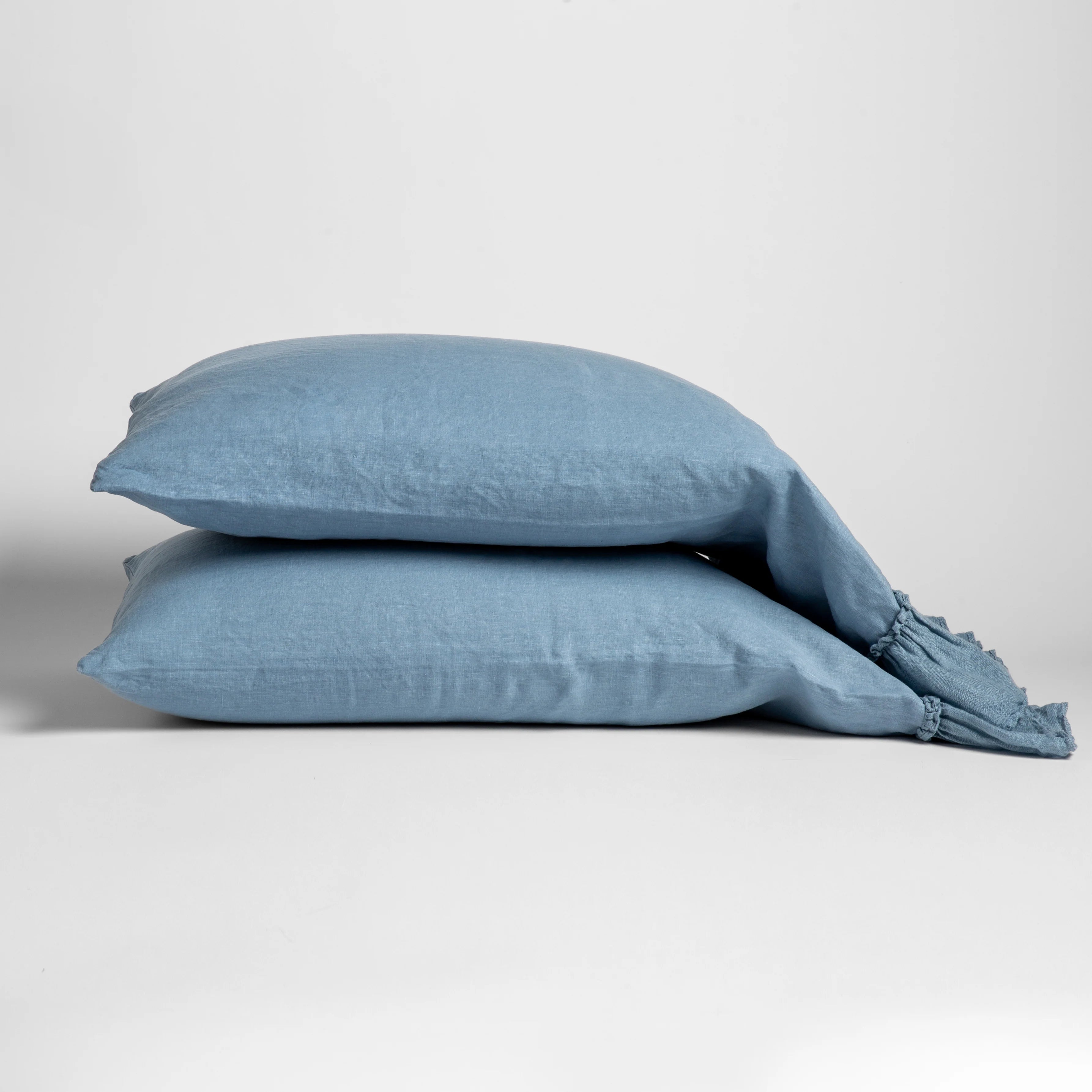 Bella Notte Linen Whisper Pillowcase in linen, highlighting the tonal color variation
