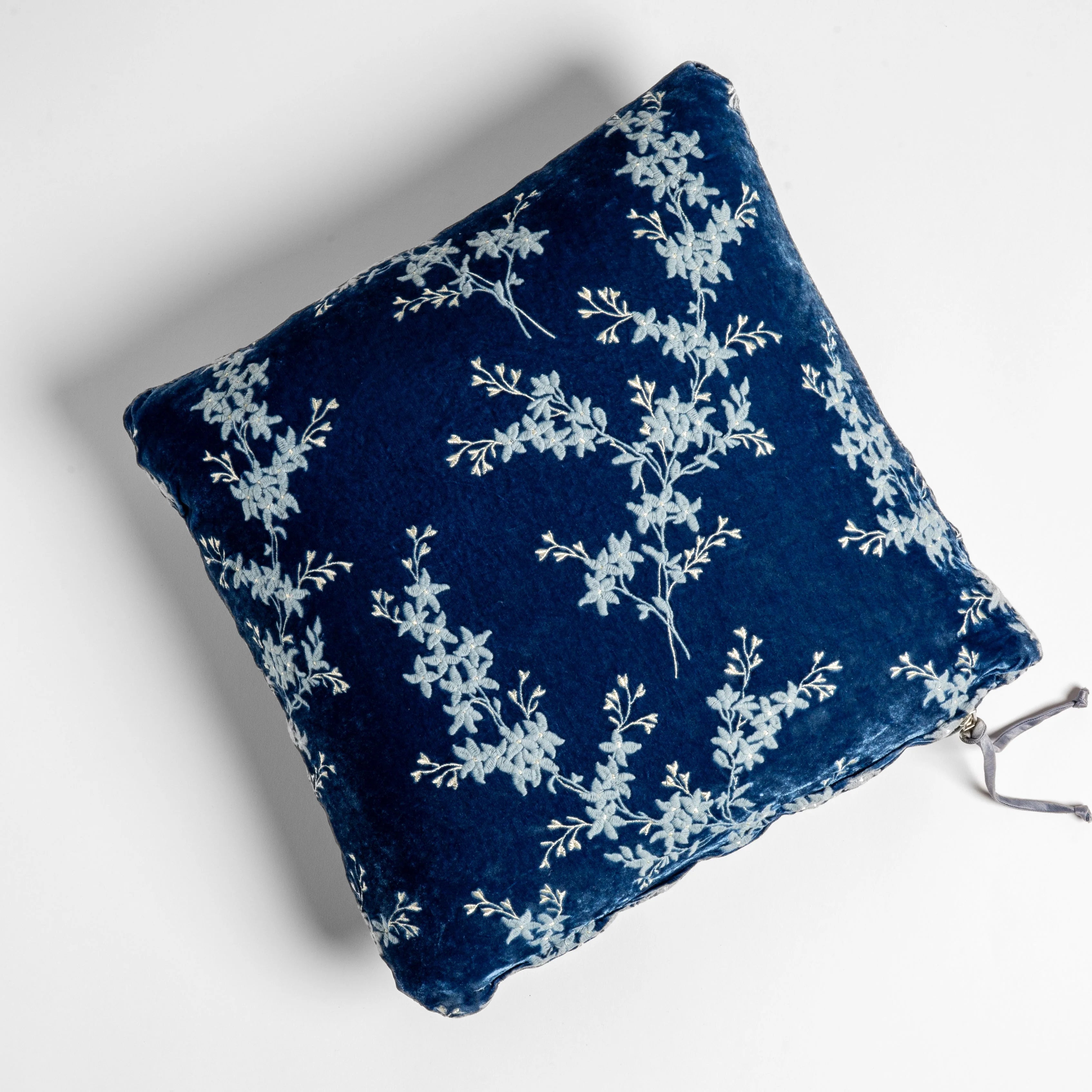 Bella Notte Lynette Large Square Throw Pillow