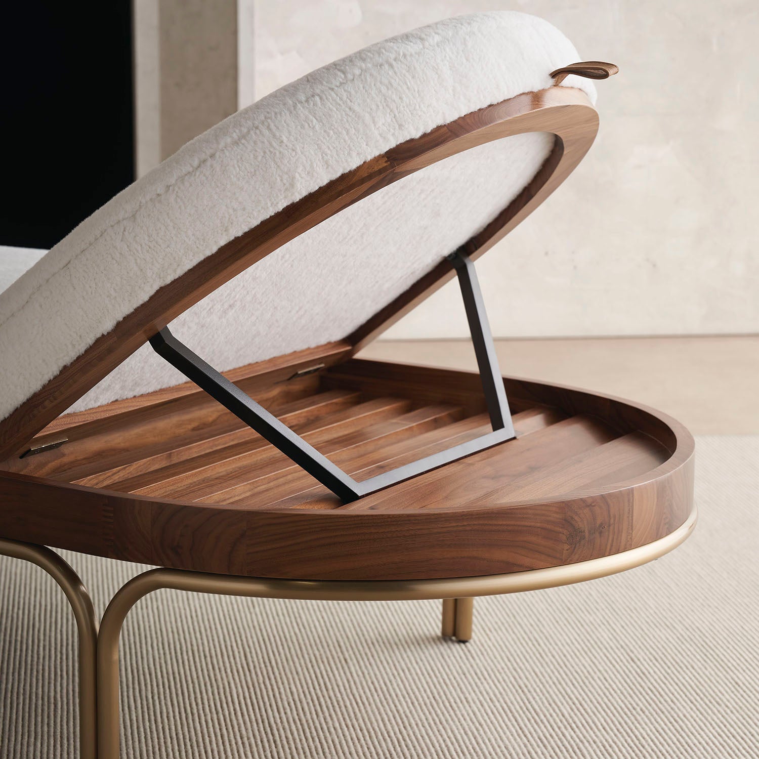 Caracole Rhythm Chaise