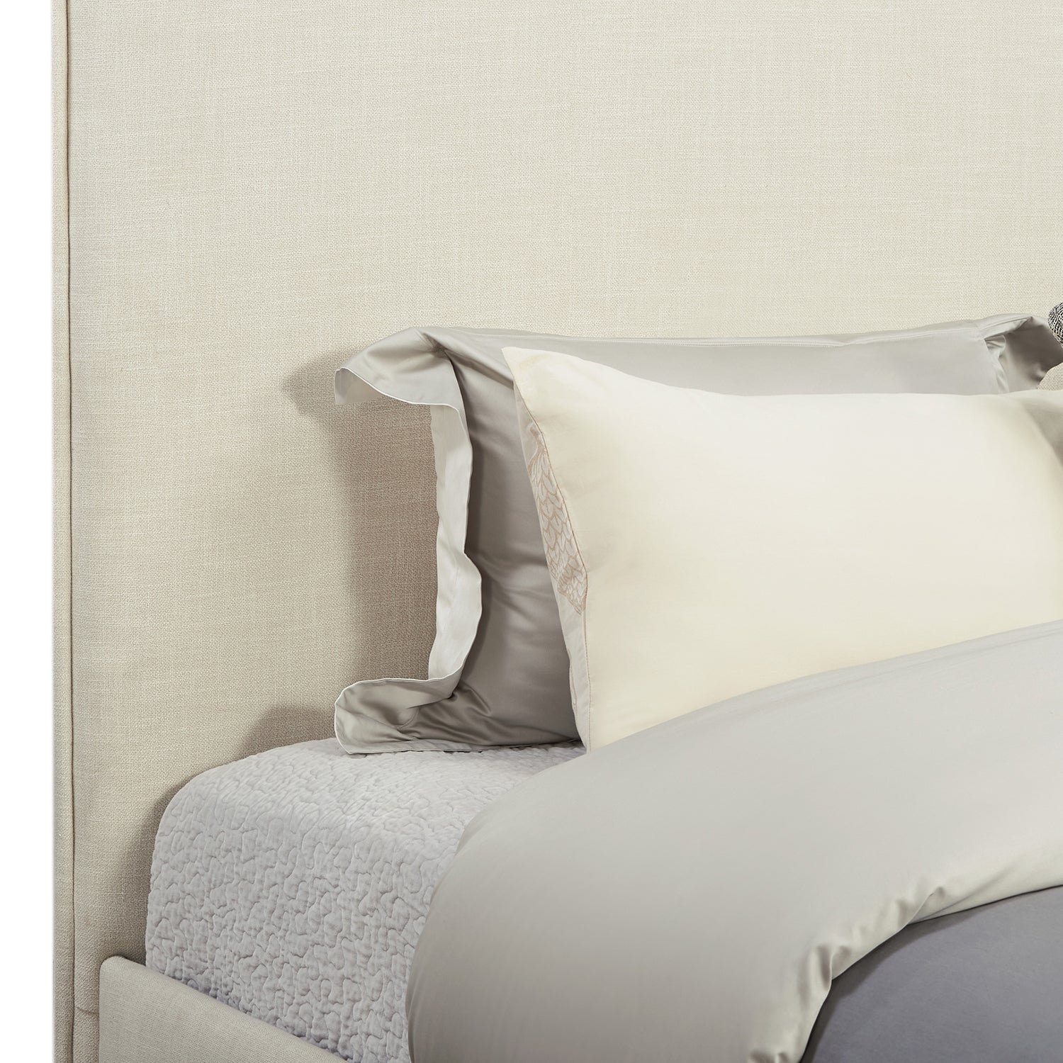 Zest Flanged Upholsted Bed