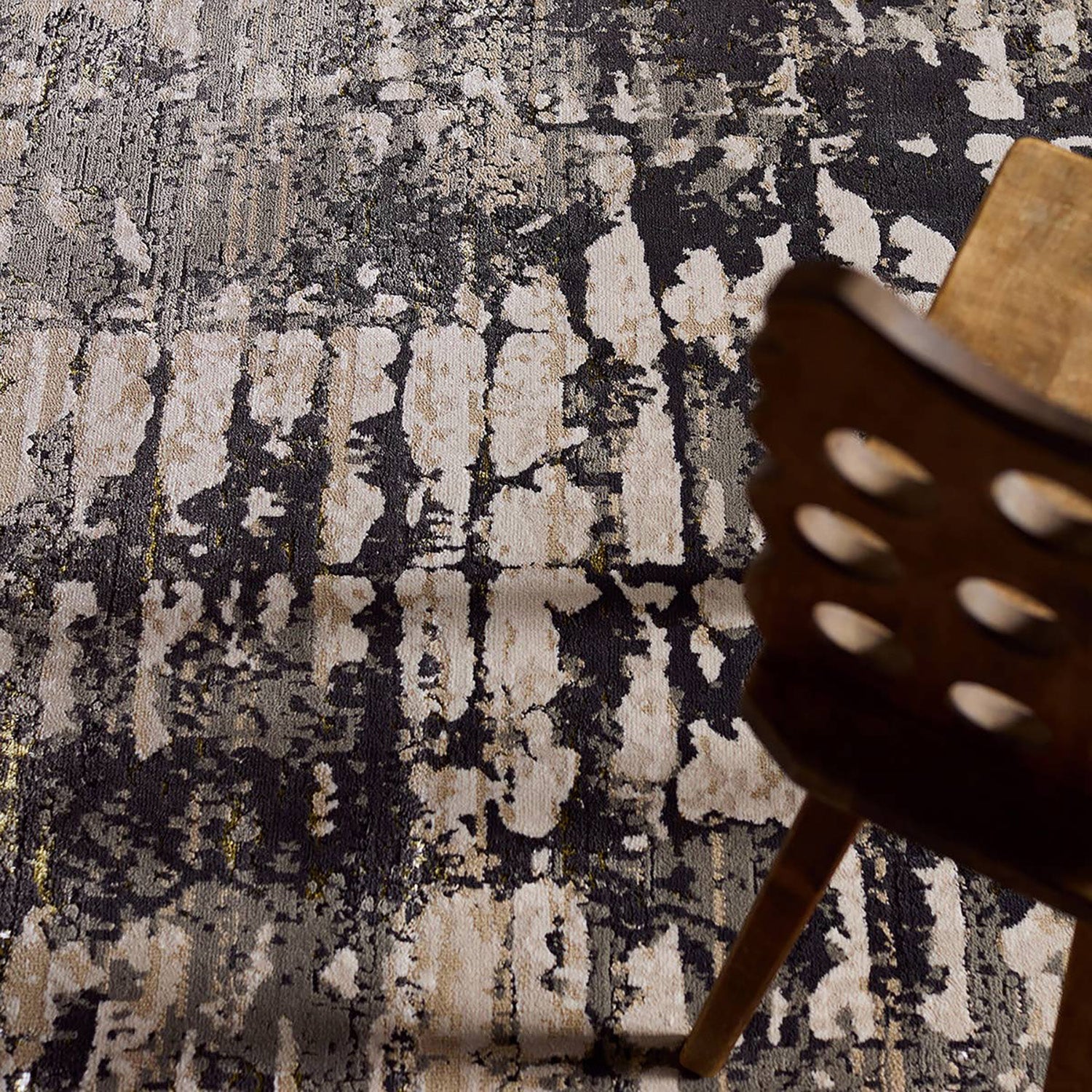 Nikki Chu x Jaipur Living Malilla Elin Power Loomed Rug