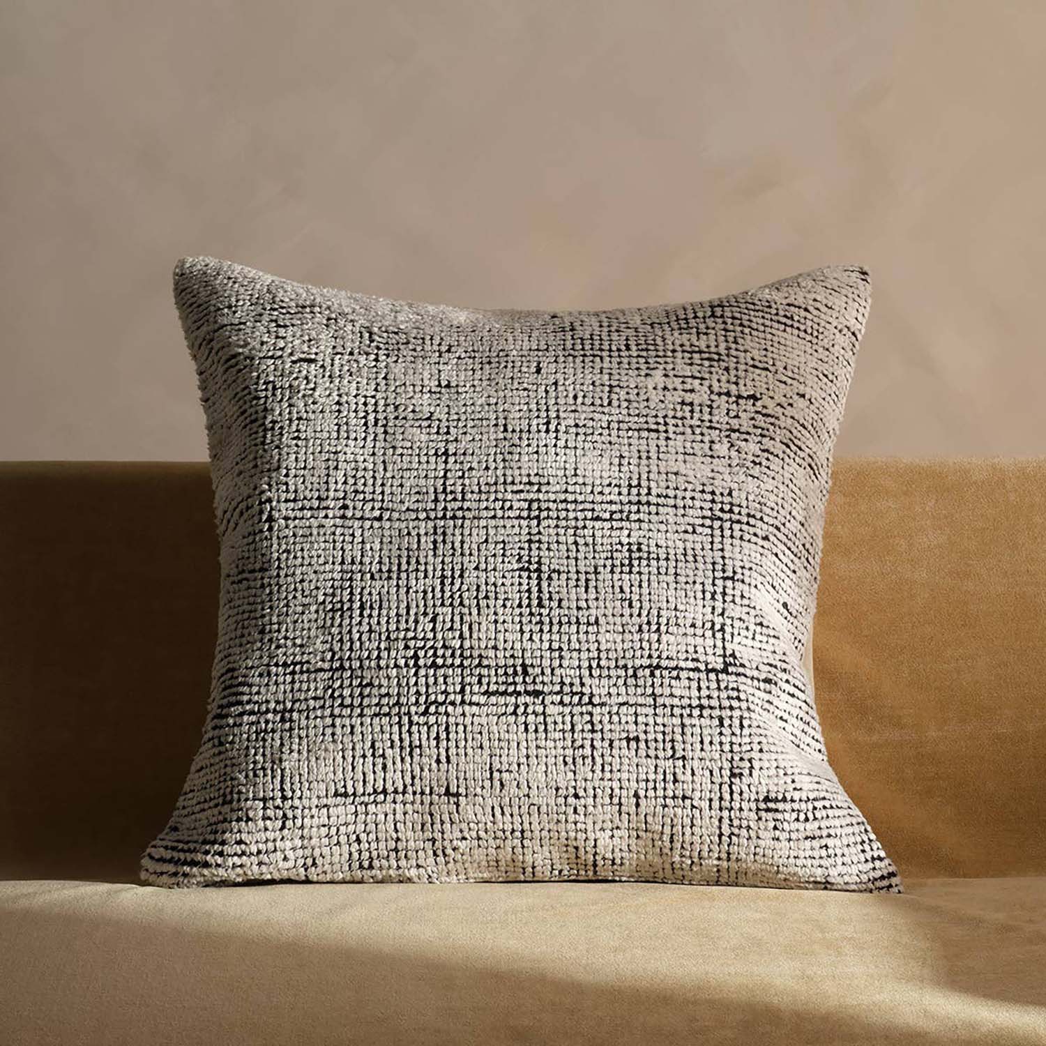Jaipur Living Montane Bacci Throw Pillow