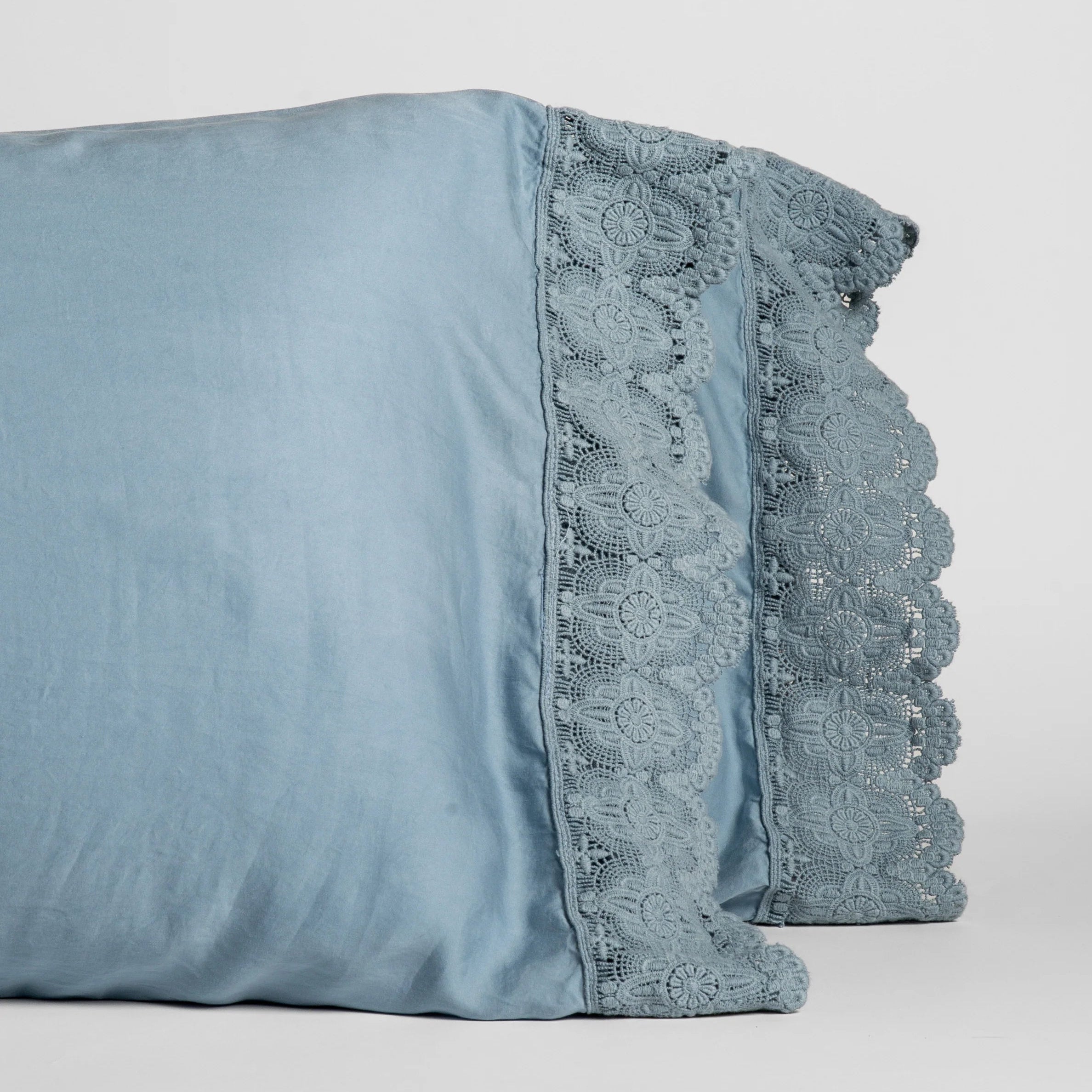 Bella Notte Madera Luxe Donella Lace Pillowcase