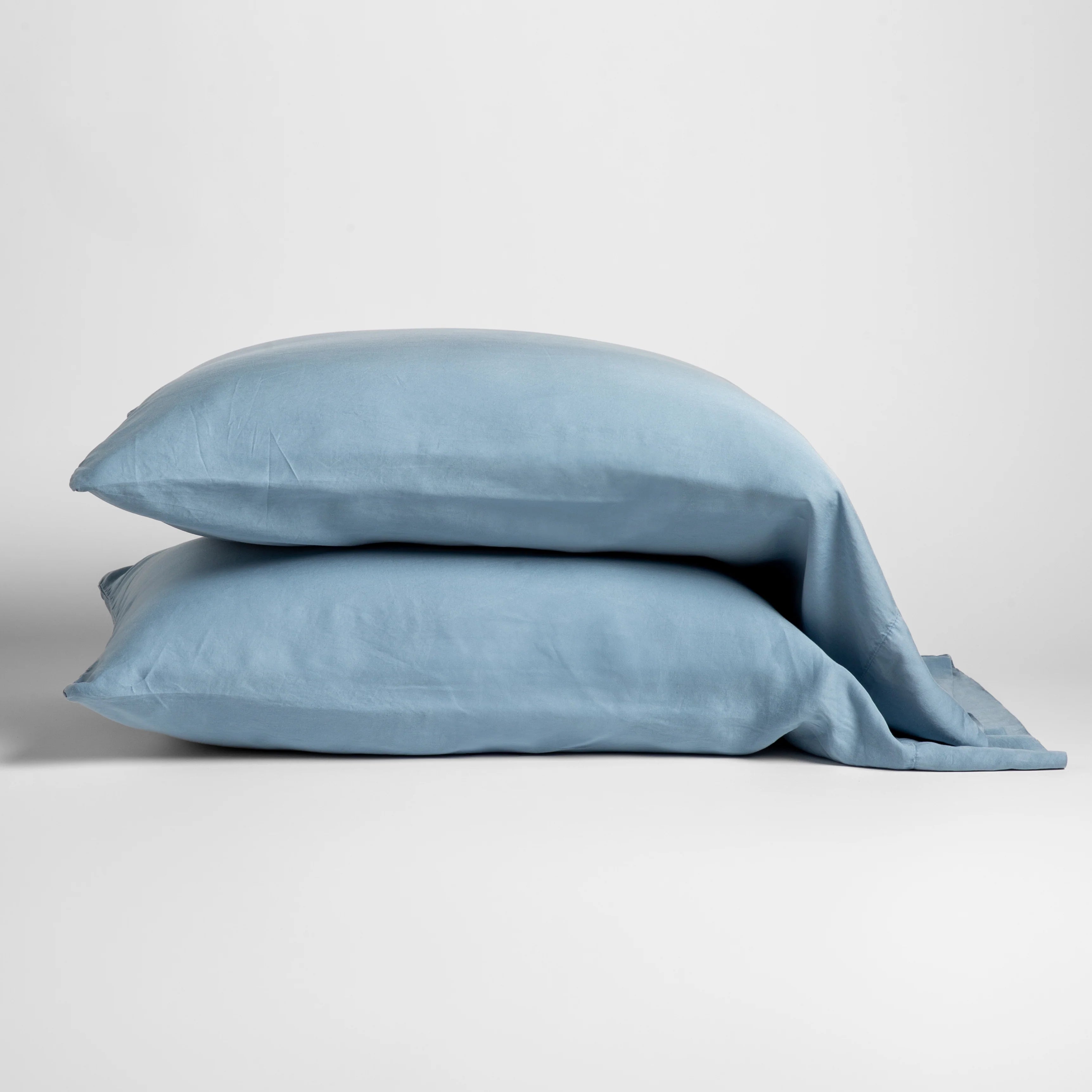 Bella Notte Madera Luxe Pillowcase in Tencel, detail of the Tencel surface sheen