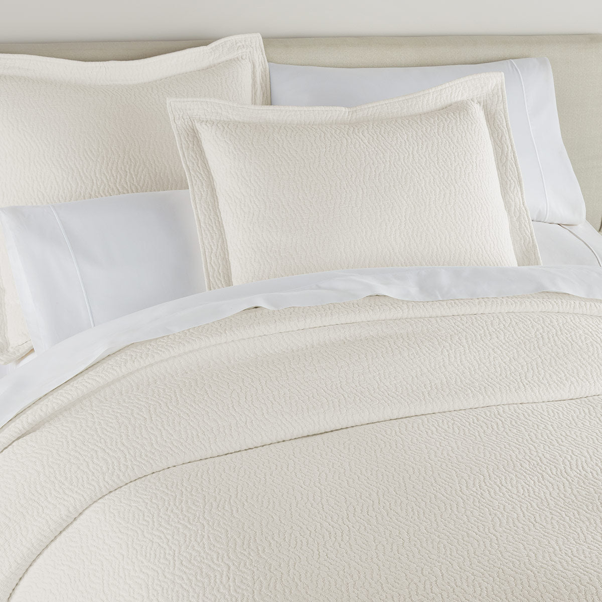 Peacock Alley Mia Coverlet