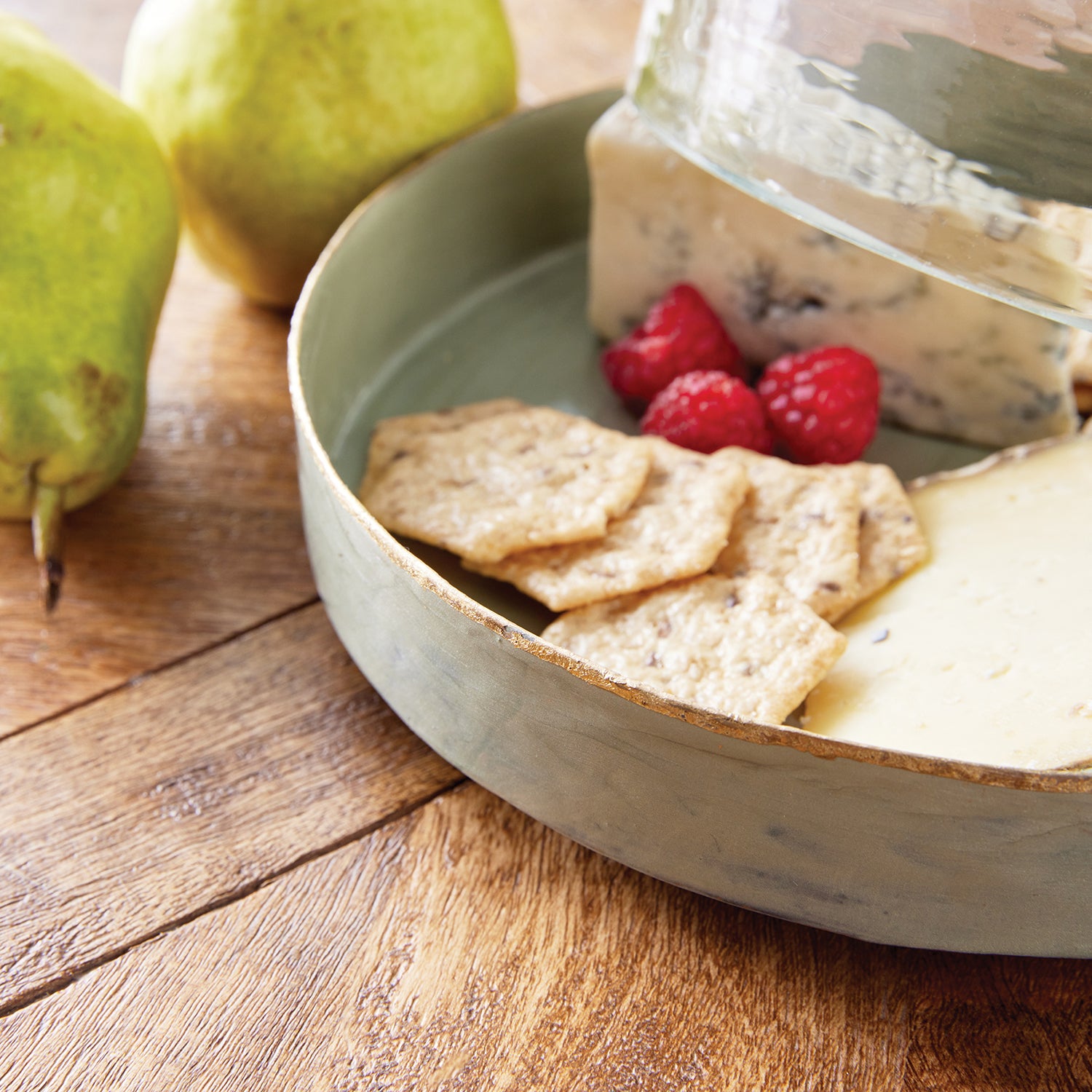 Kammie Tray with Cloche