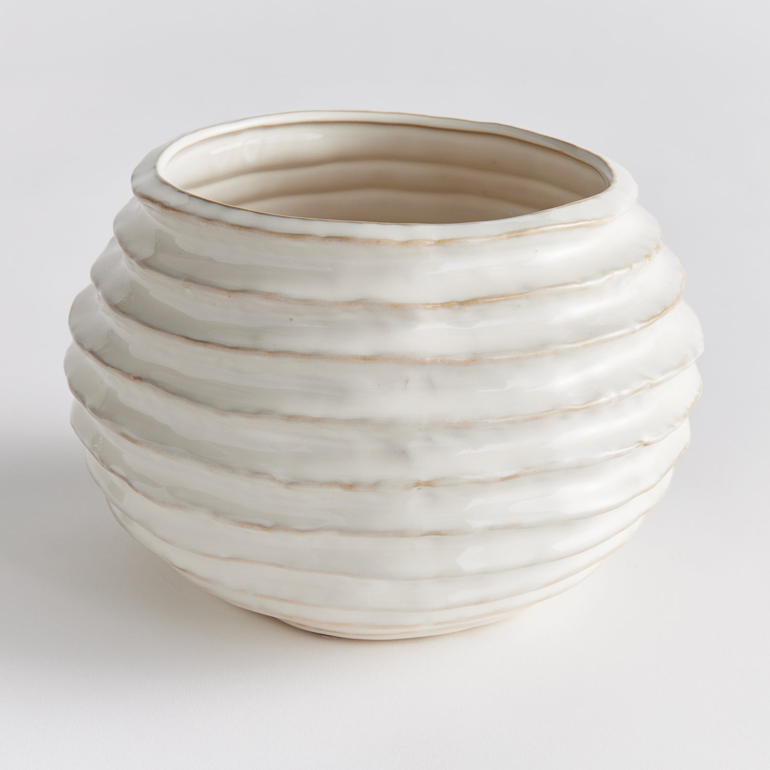 Avani White Pot