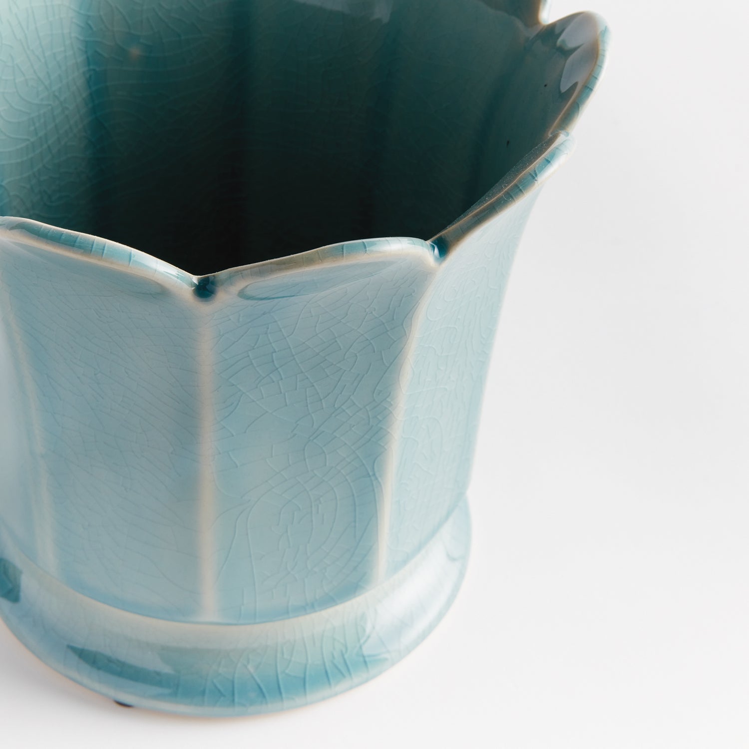 Maline Large Footed Pot