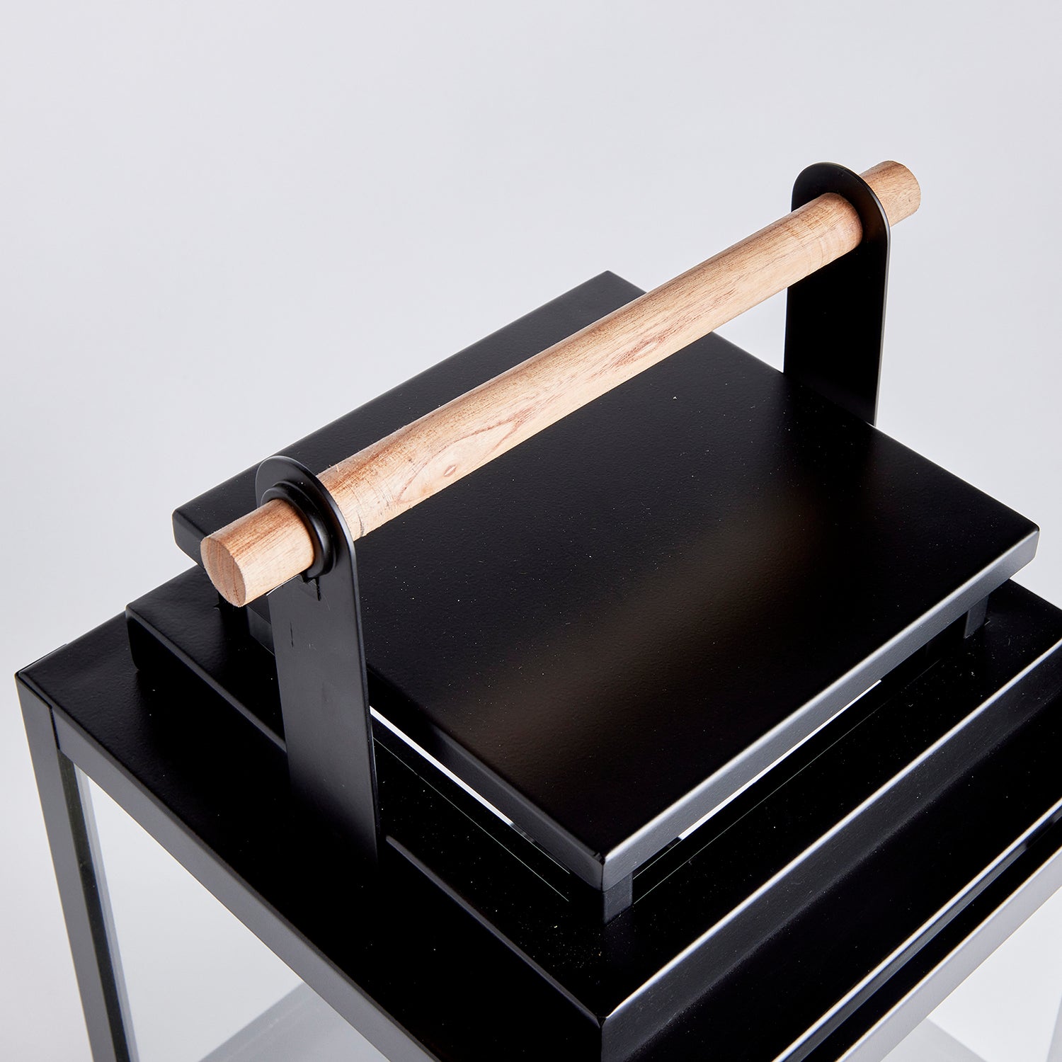 Adwin Outdoor Lantern