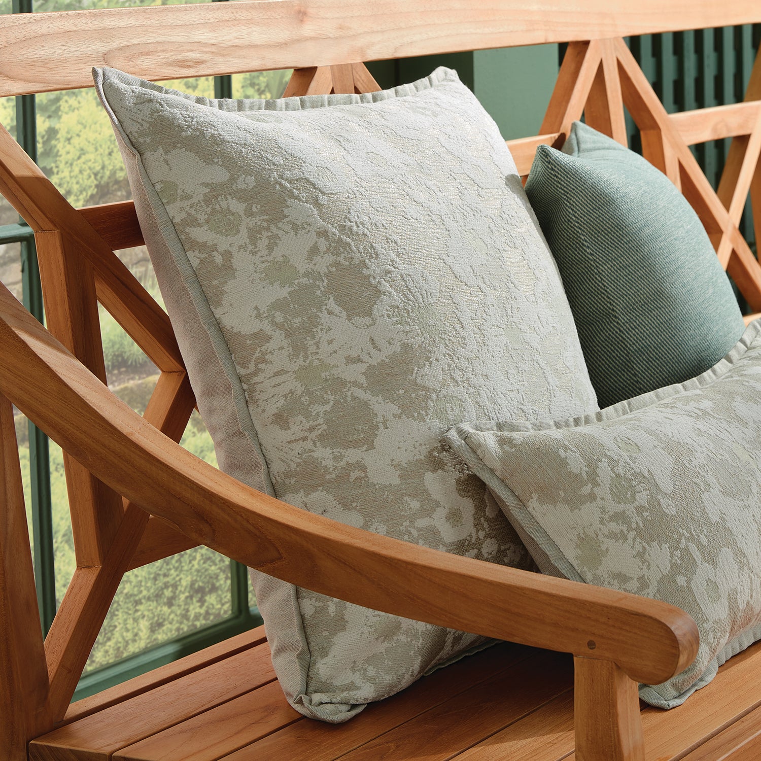 Sofia Indoor/Outdoor Pillow