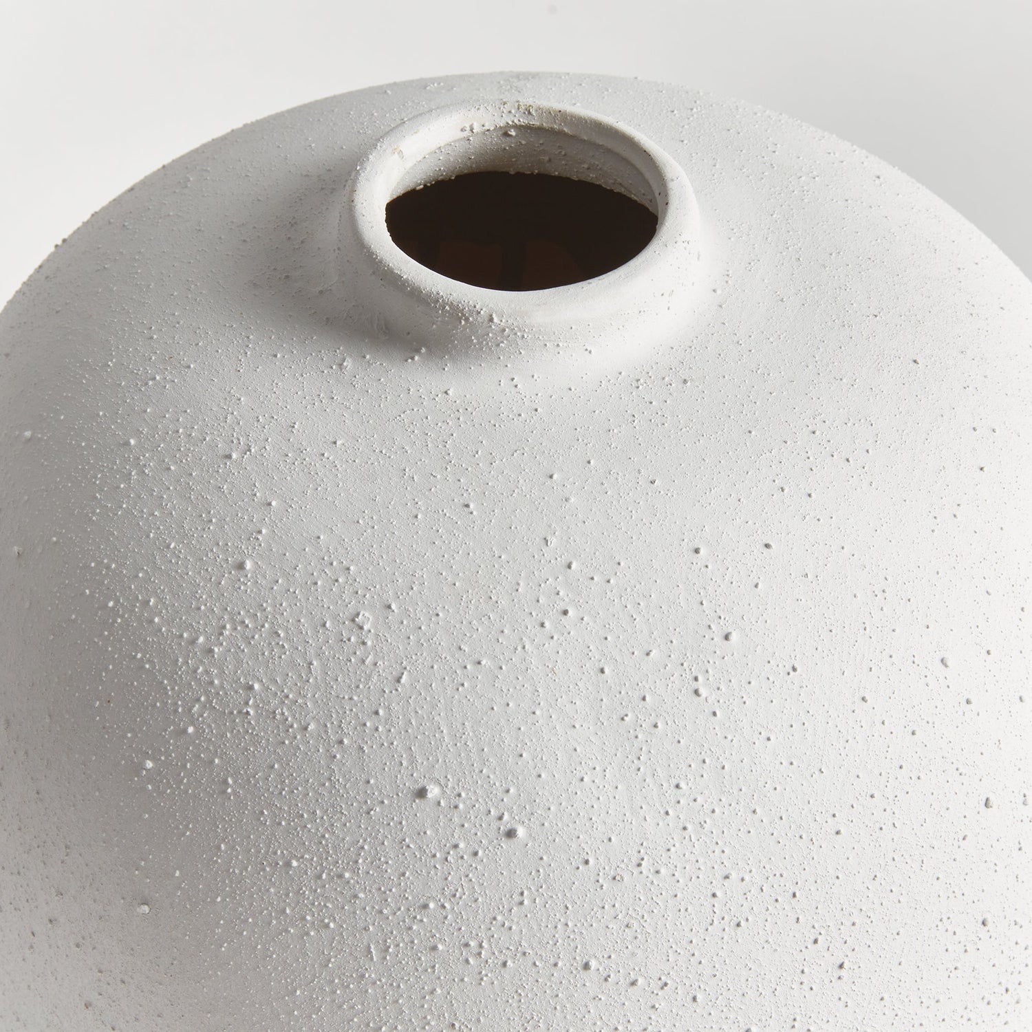 Hawthorn Grande Vase