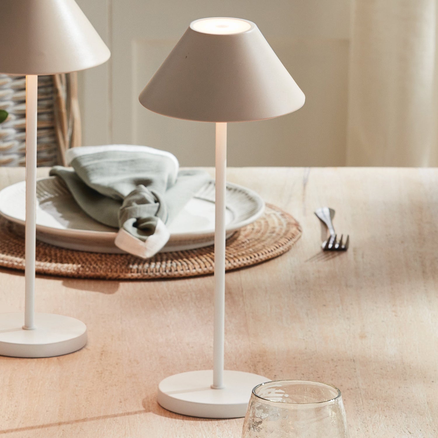 Alluna LED Cordless Lamp