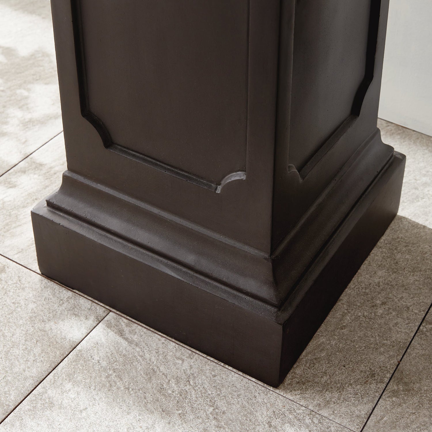 Fibreclay Chambers Pedestal