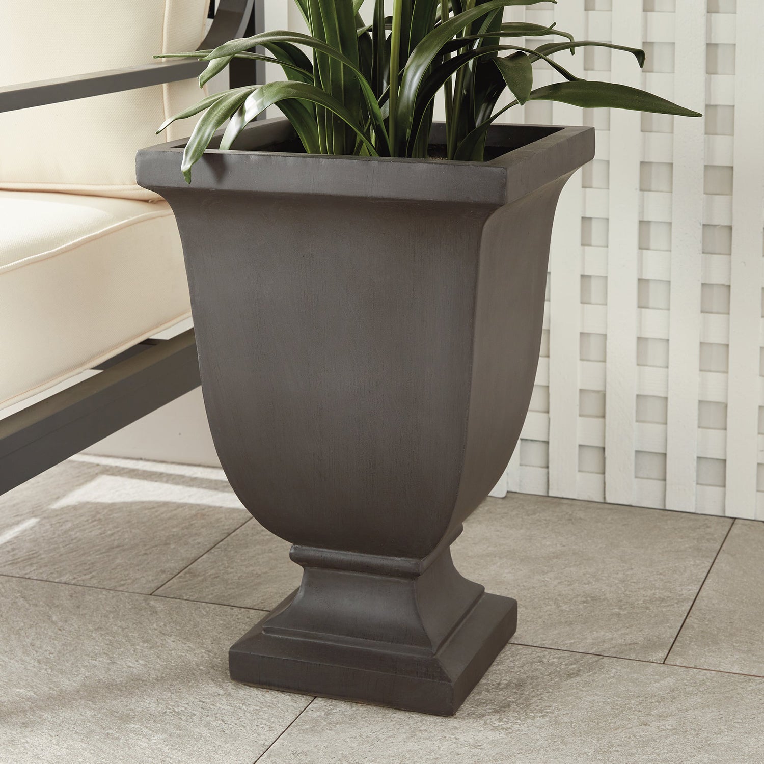 Fibreclay Beckett Square Footed Planter