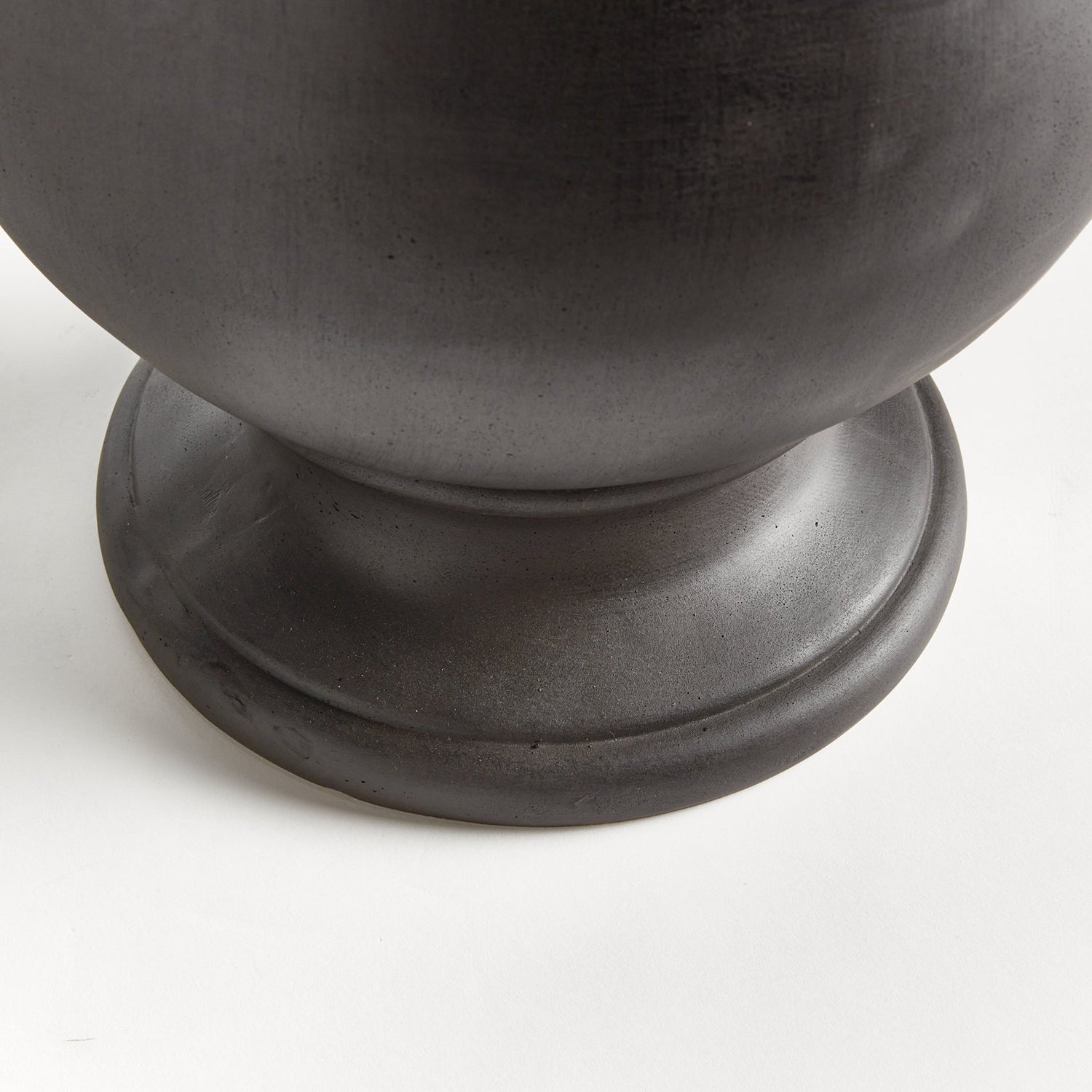 Fibreclay Josie Round Footed Planter