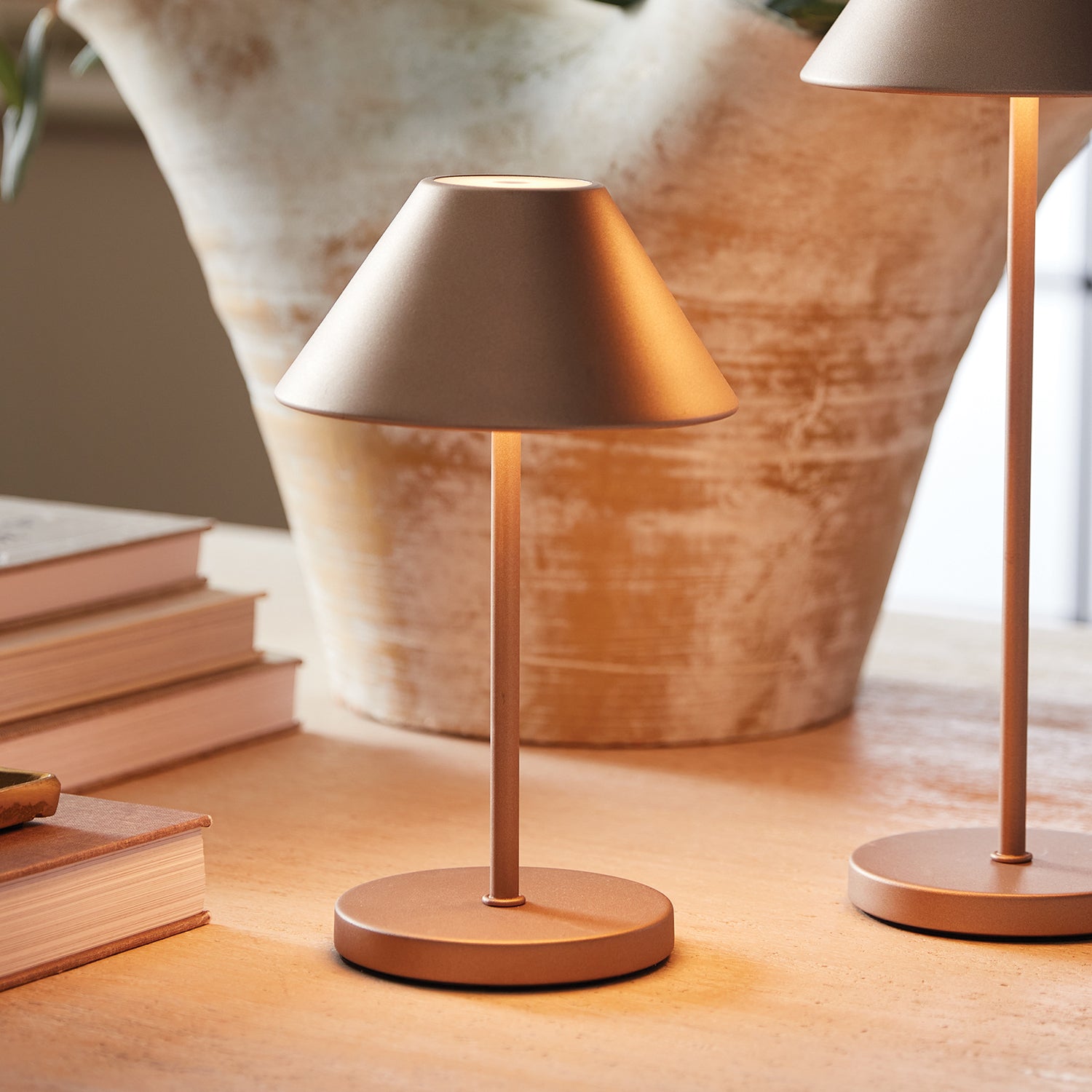 Alluna LED Cordless Lamp