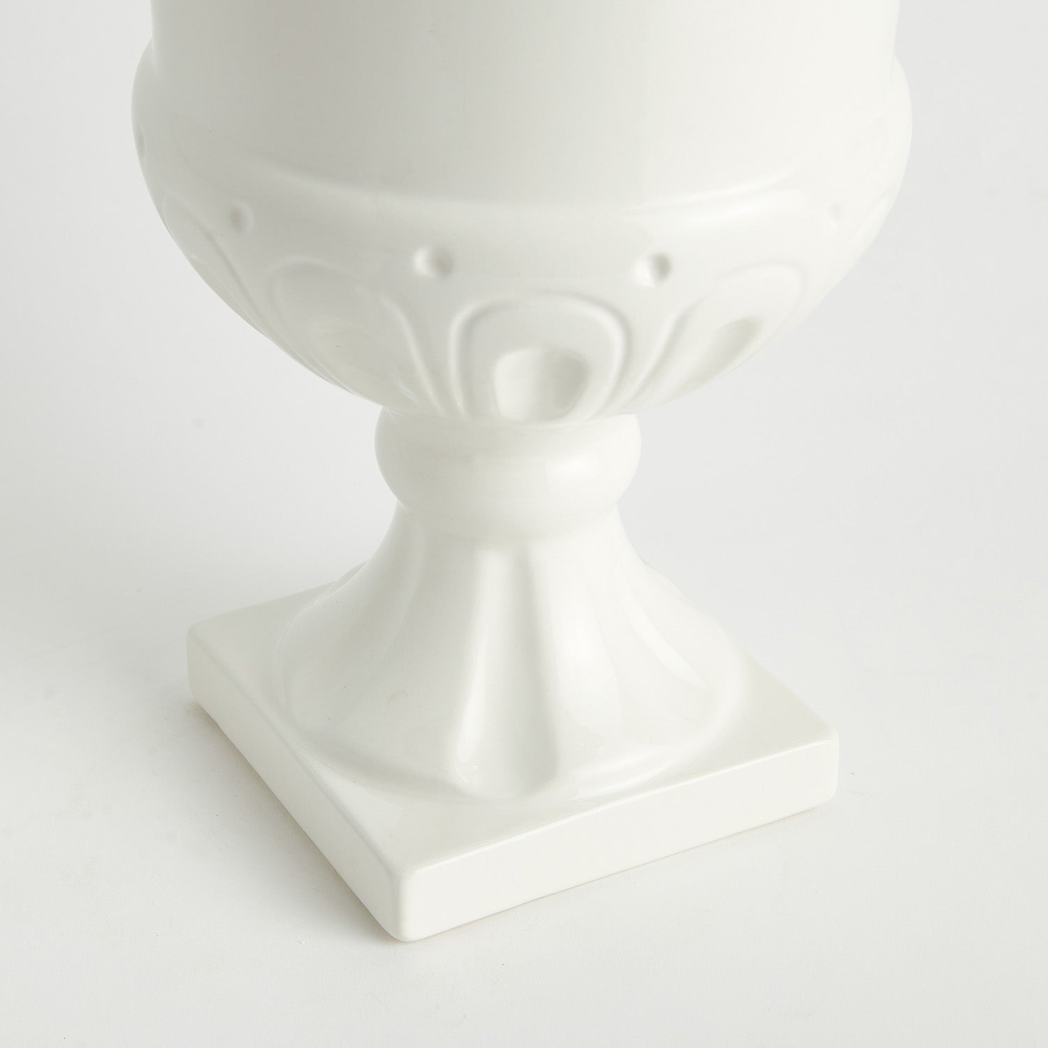Liana Decorative Pedestal Urn