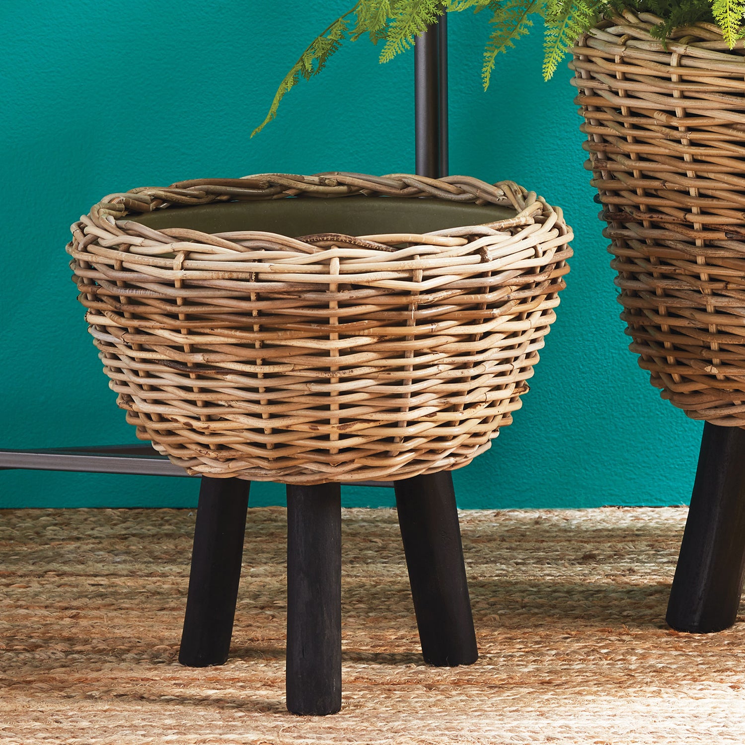 Woven Rattan Dry Basket Plant Riser