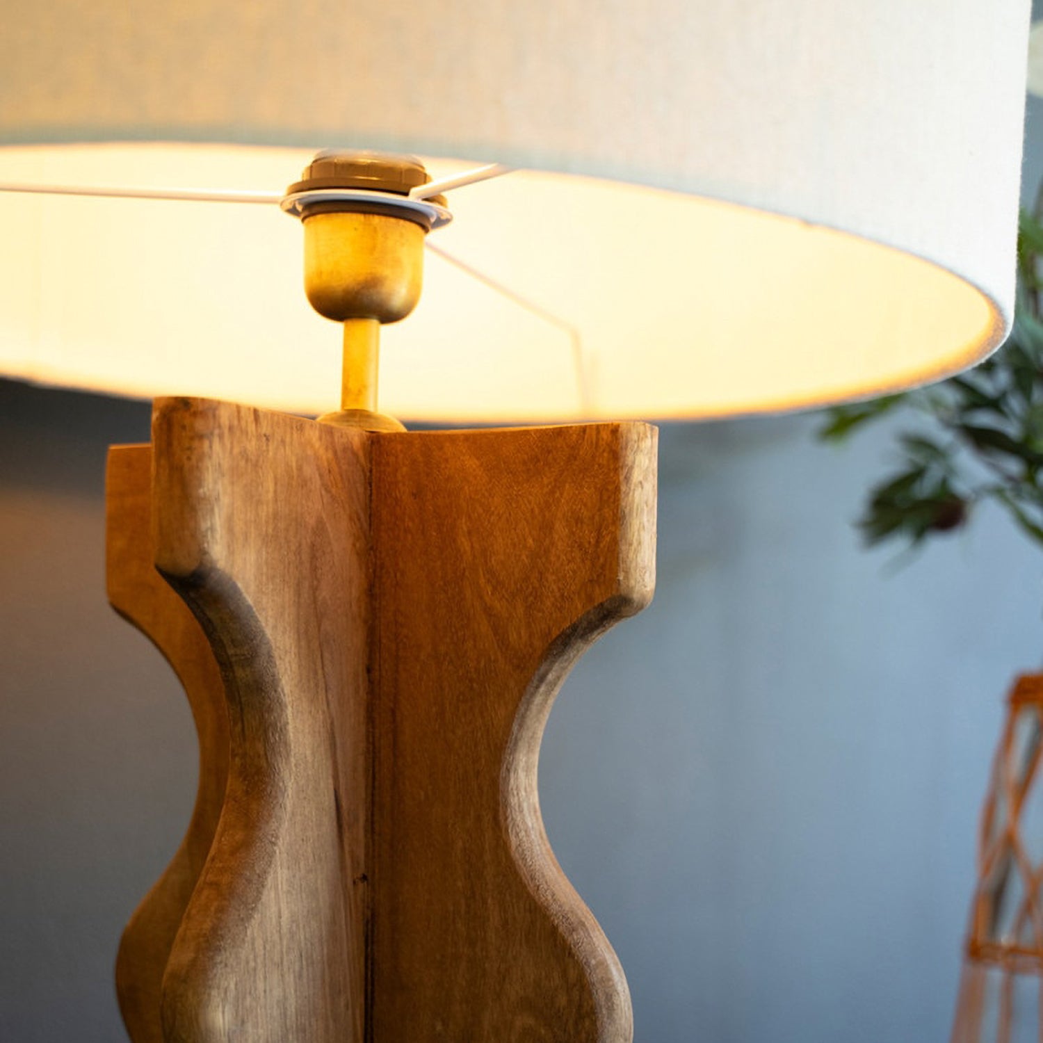 Wavy Mango Wood Table Lamp
