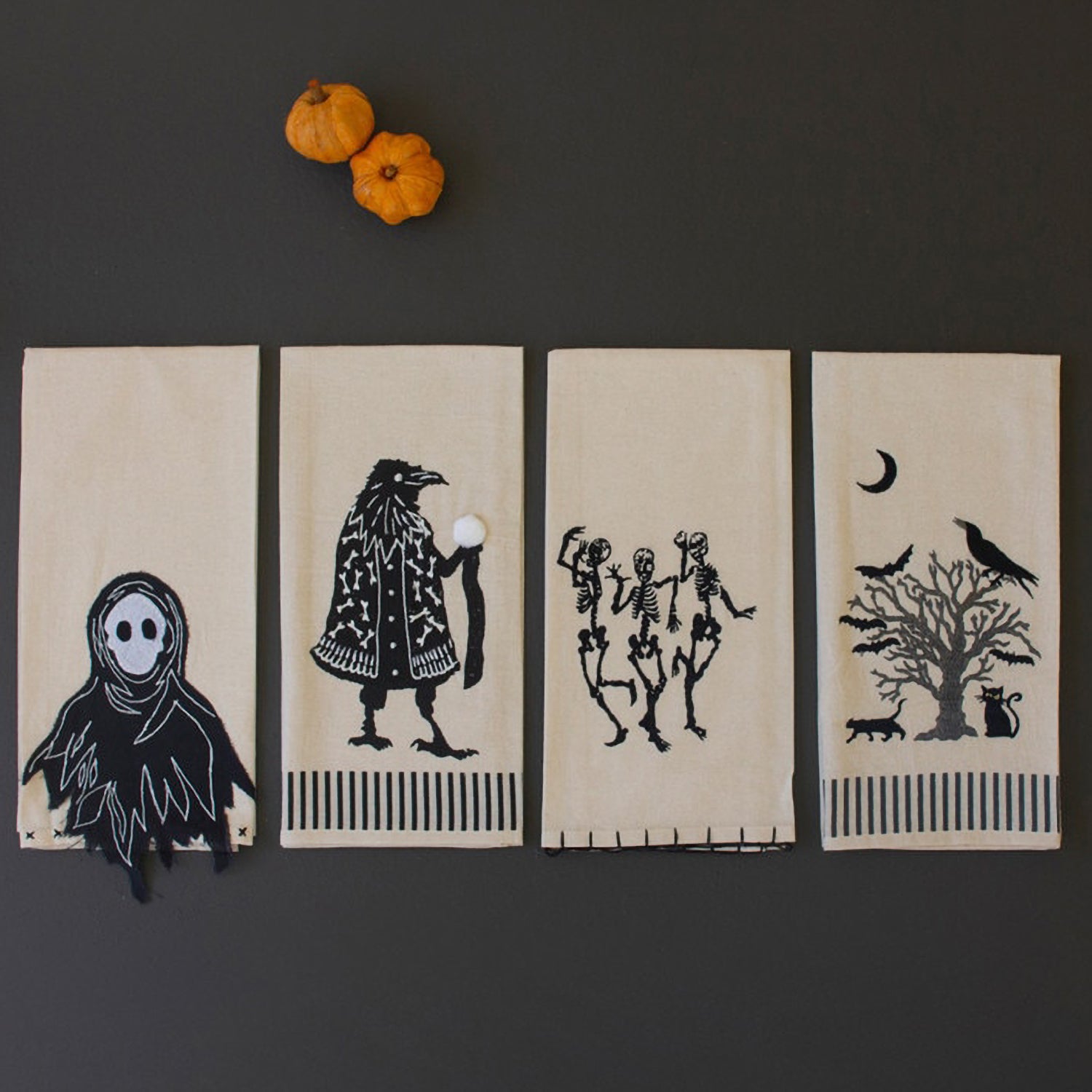 Halloween Black Tea Towel Set of 4