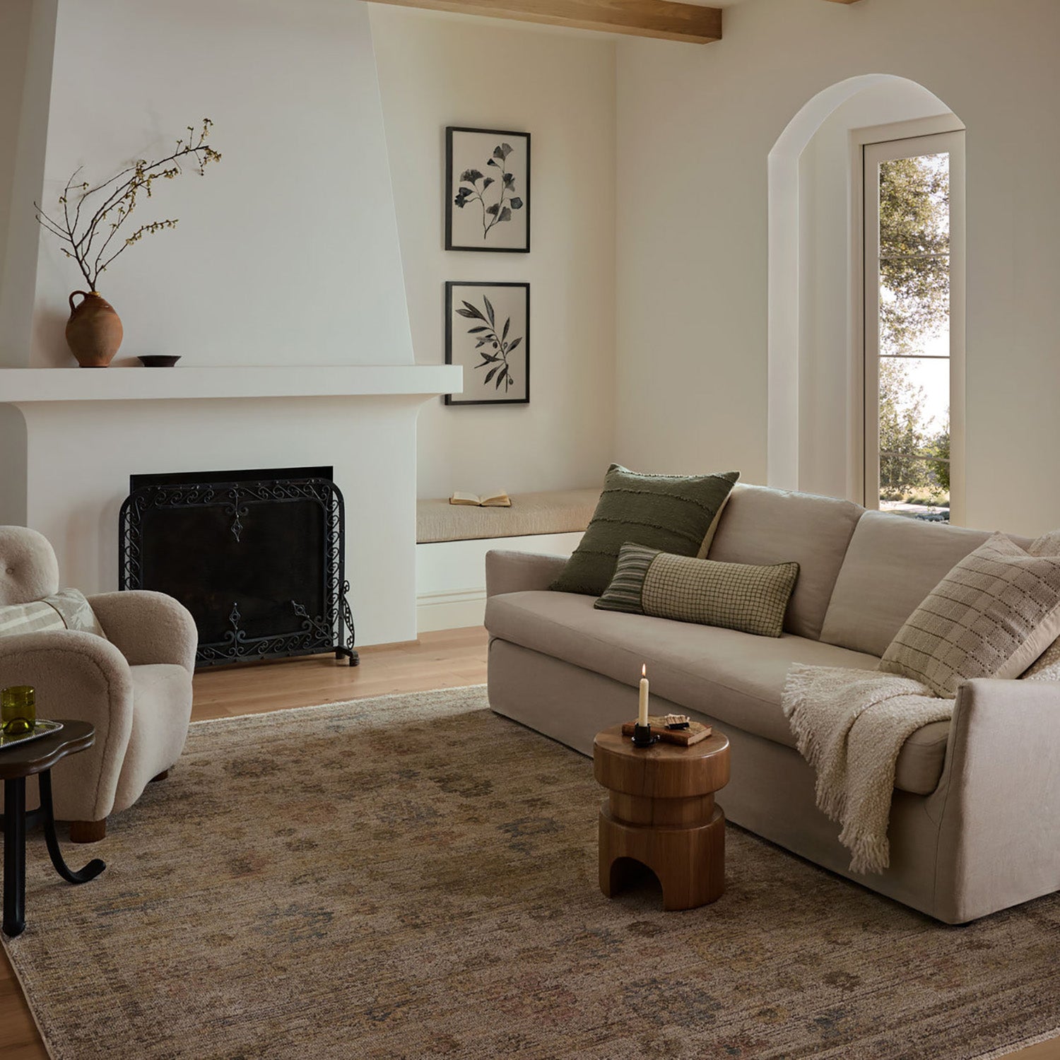 Loloi Priscilla Ivory/Multi Power Loomed Rug