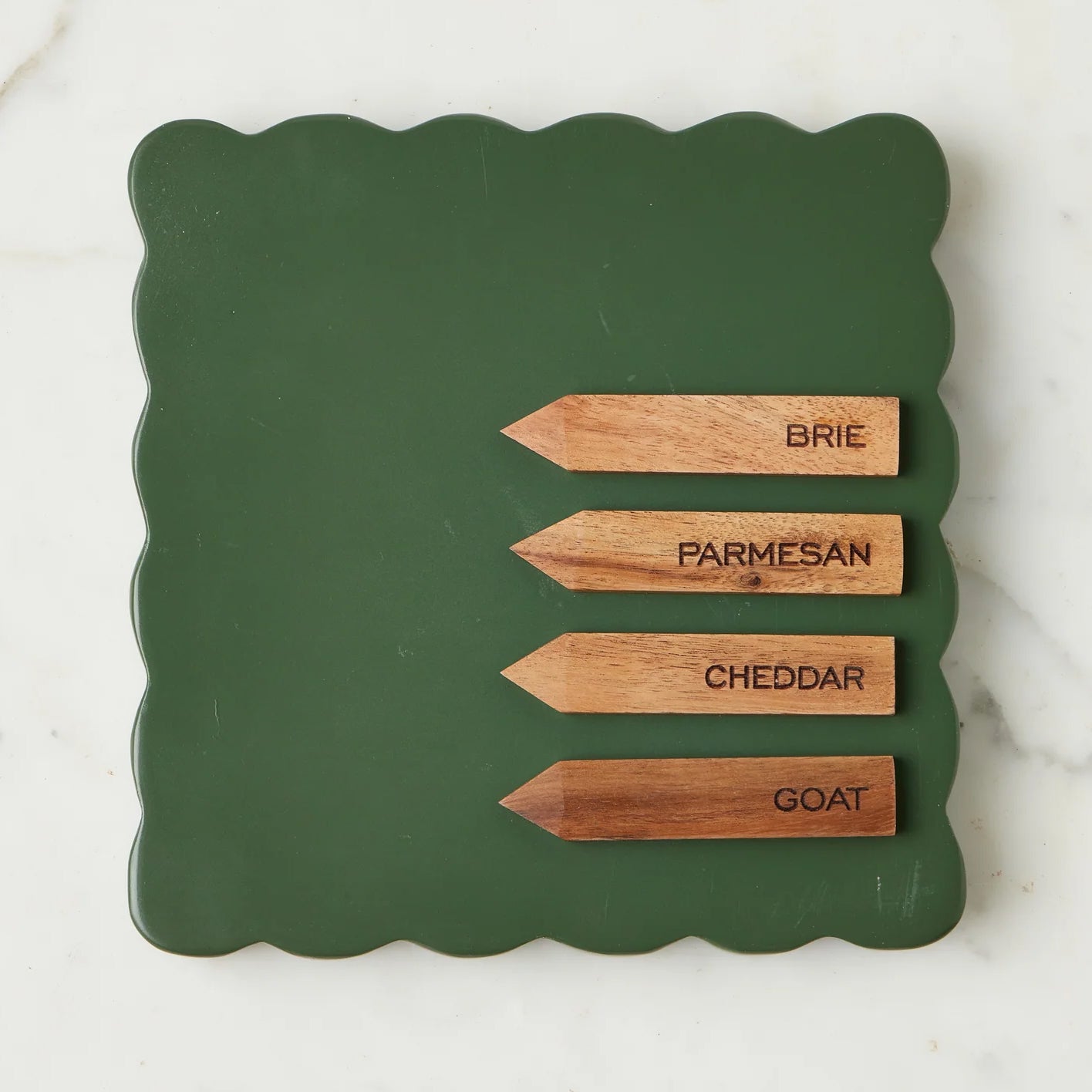 Etu Home Scalloped Square Cheese Board with Cheese Markers