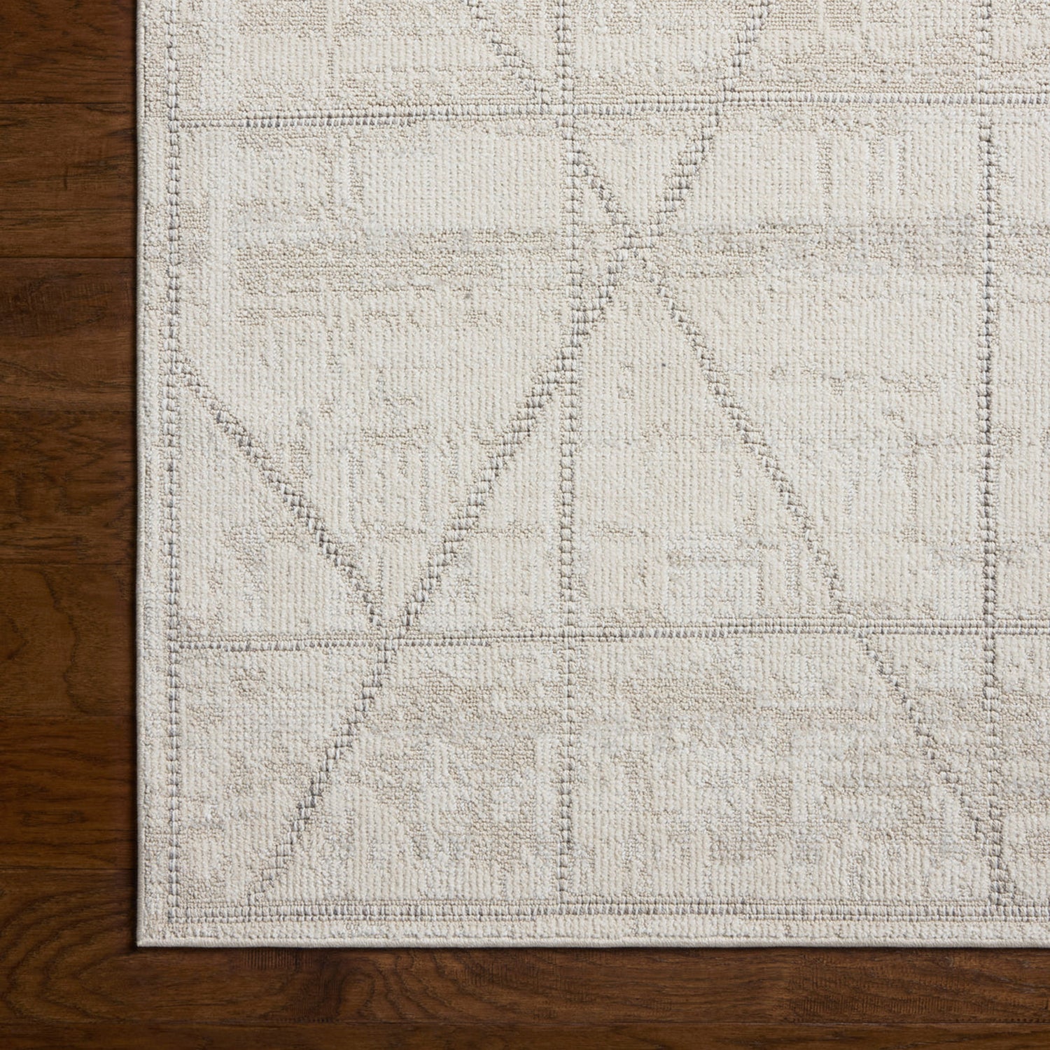 Loloi Roxie Ivory/Graphite Power Loomed Rug