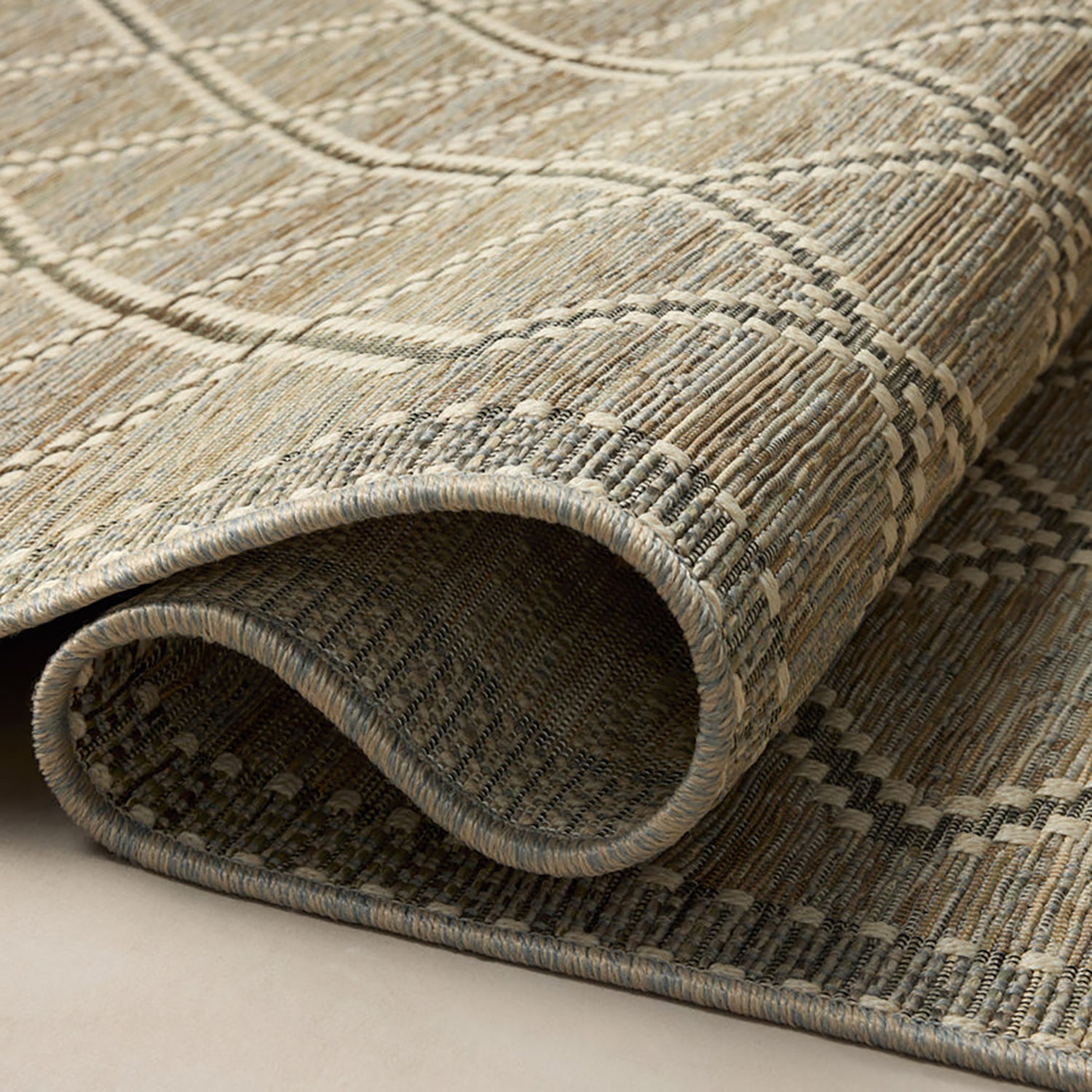 Loloi Saylor Stone/Ivory Indoor/Outdoor Rug