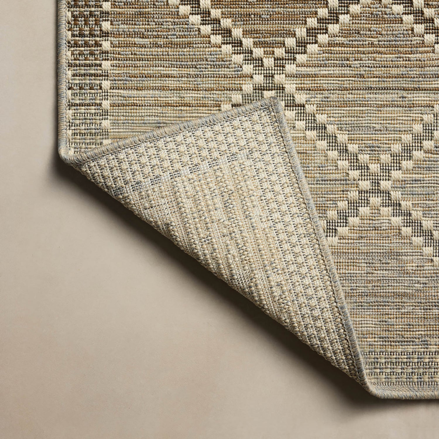 Loloi Saylor Stone/Ivory Indoor/Outdoor Rug