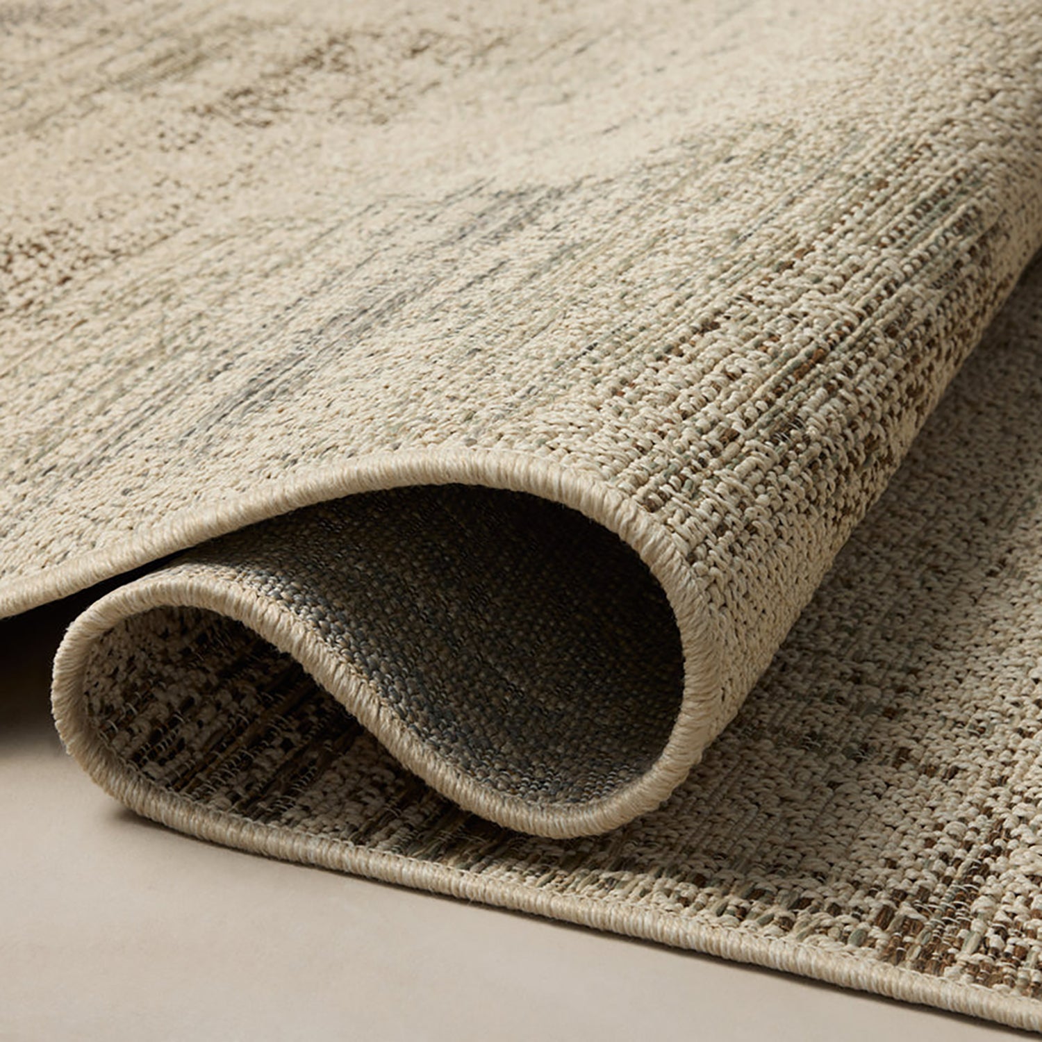 Loloi Saylor Ivory/Fog Indoor/Outdoor Rug