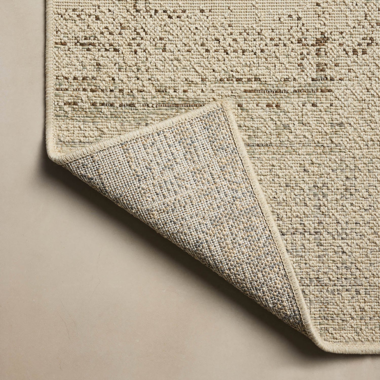 Loloi Saylor Ivory/Fog Indoor/Outdoor Rug