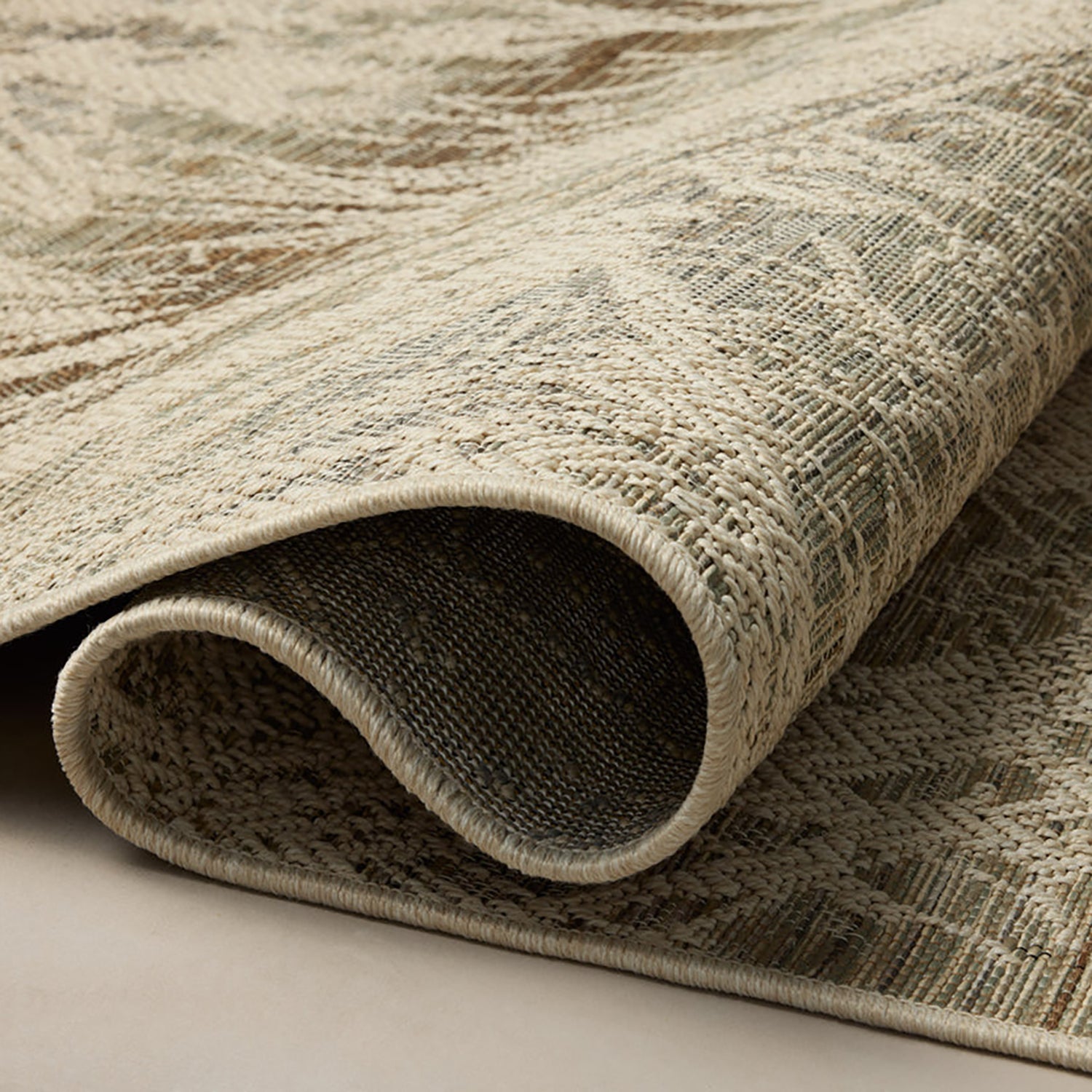 Loloi Saylor Ivory/Stone Indoor/Outdoor Rug