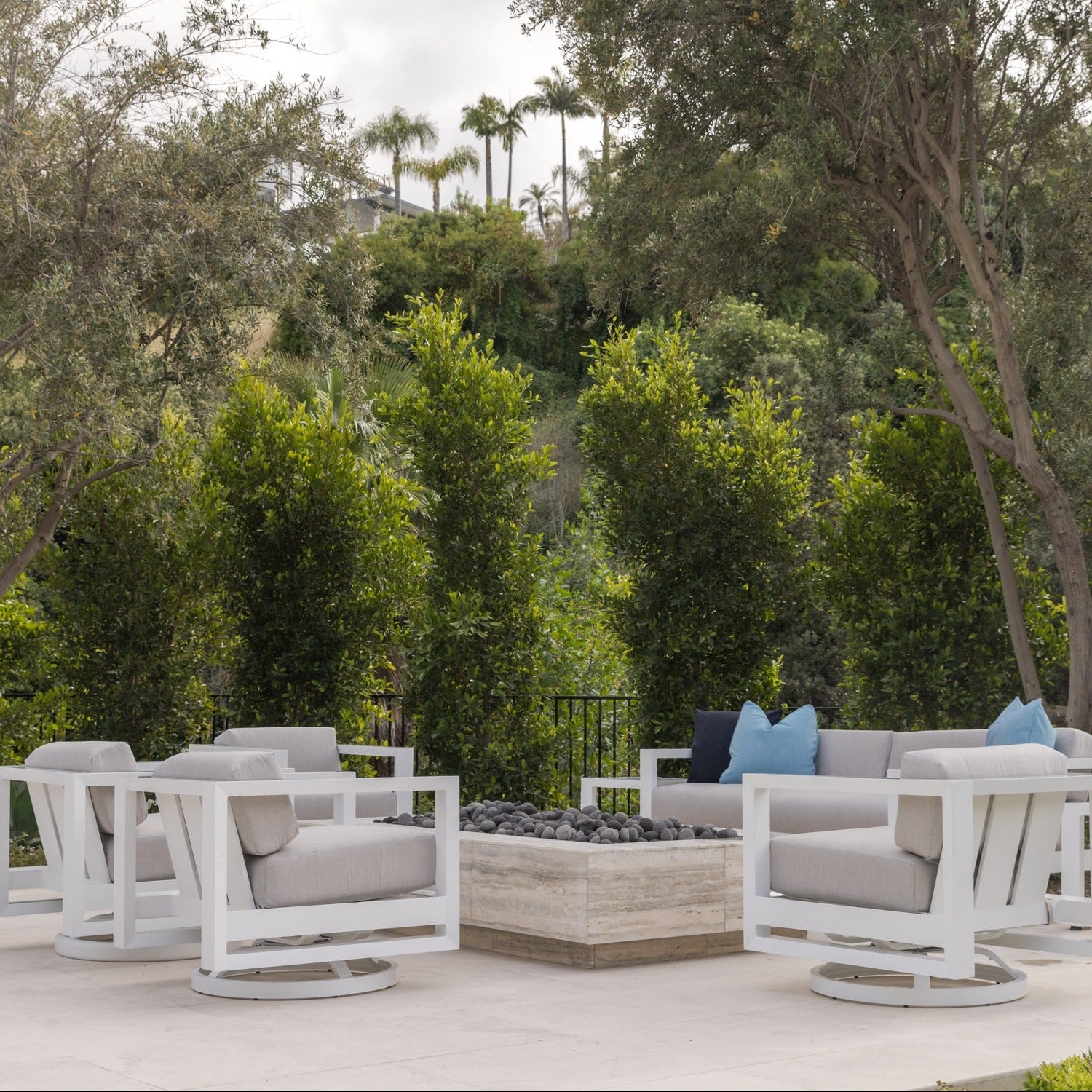 Sunset West Newport Cast Silver Outdoor Swivel Club Chair