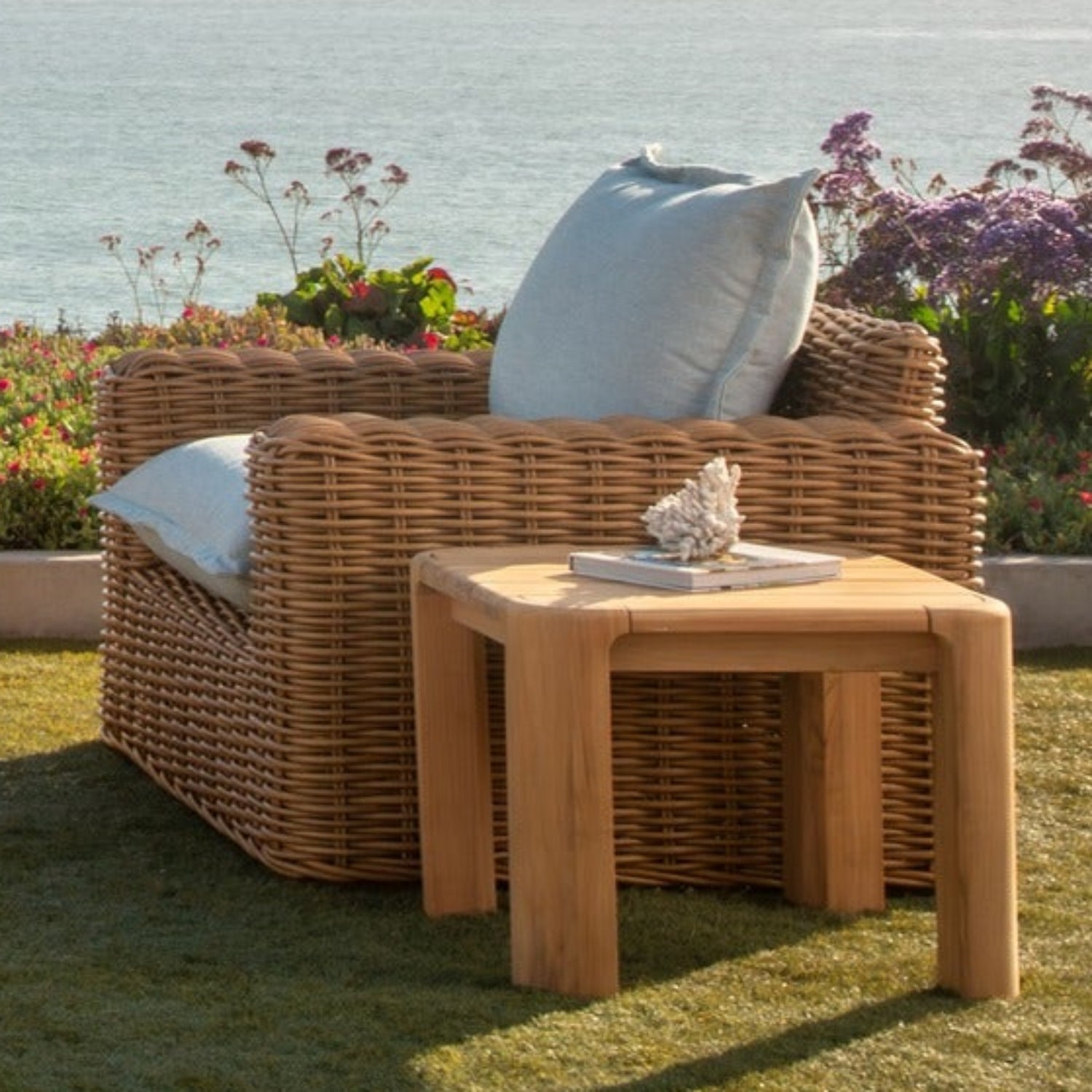 Sunset West Playa Soothe Pearl w/Flange Welt Outdoor Oversized Club Chair