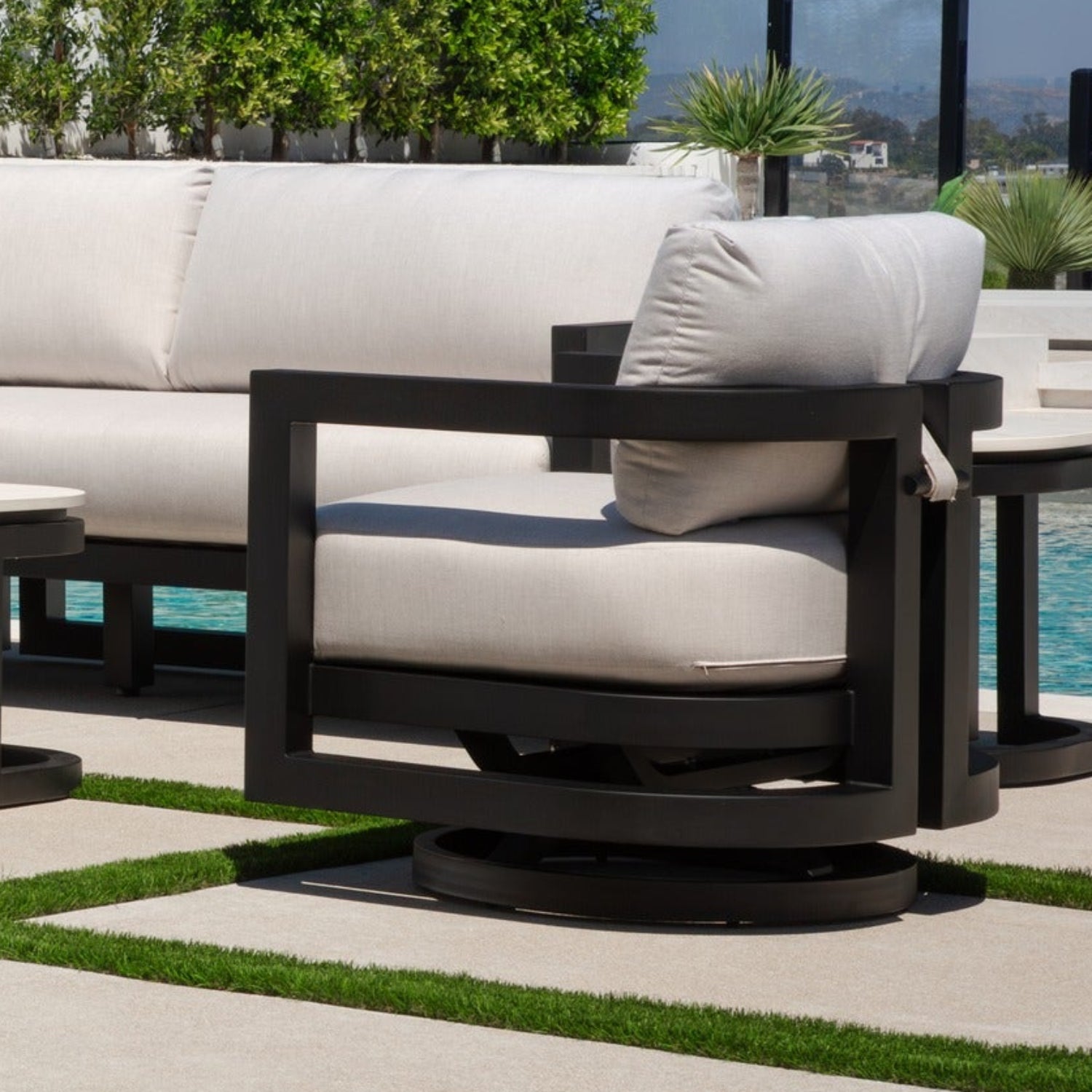 Sunset West Malibu Cast Silver Swivel Outdoor Chair