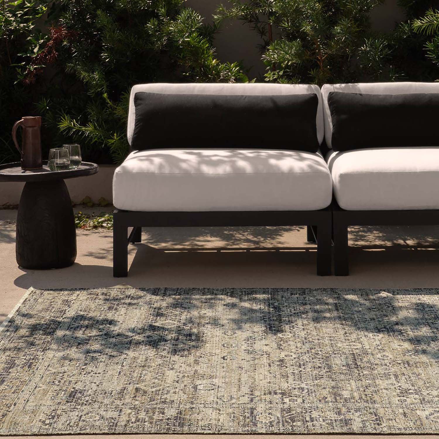 Jaipur Living Tejal Krasava Indoor/Outdoor Rug