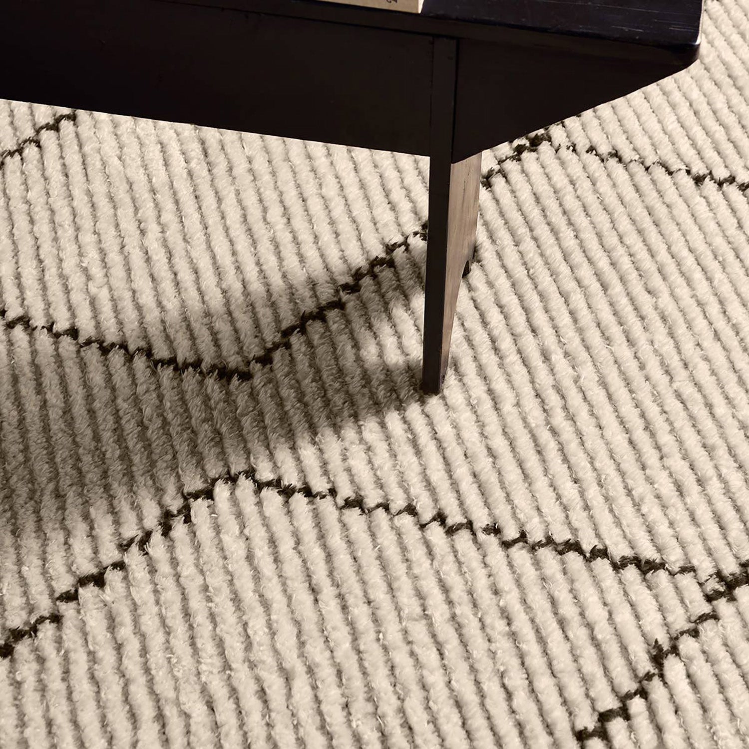 Label J by Jaipur Living Tamry Leah Power Loomed Rug