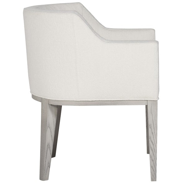 Vanguard Furniture Cove Tori Winter with Moonstruck Dining