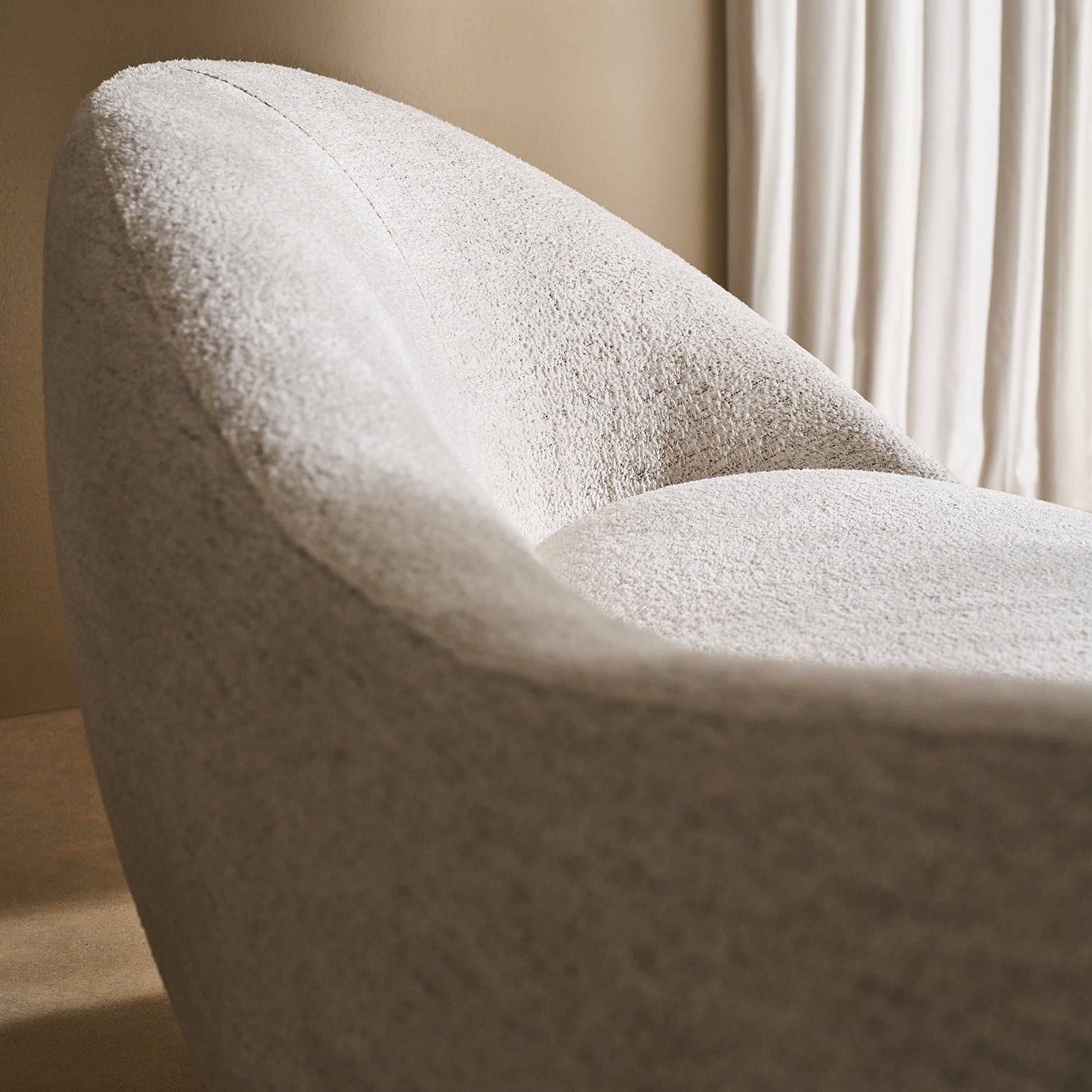 Caracole Formosa Sofa