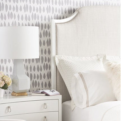 Vanguard Furniture Lillet Neiman Pearl/Sparrow/#9 Nickel Nails King Bed
