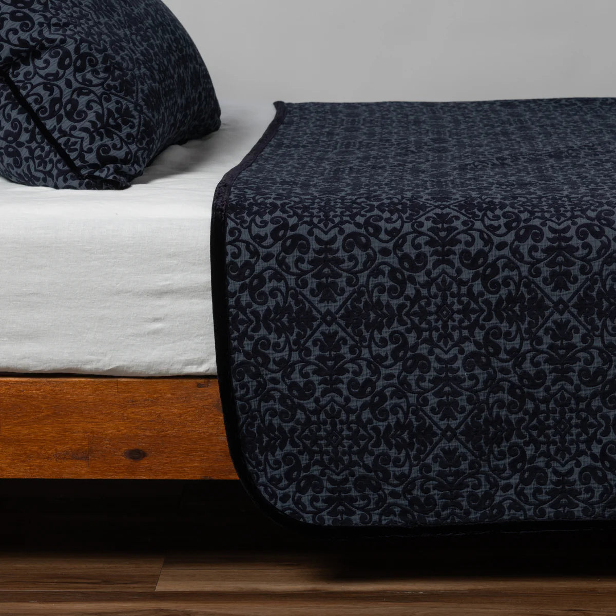 Bella Notte Vienna Coverlet