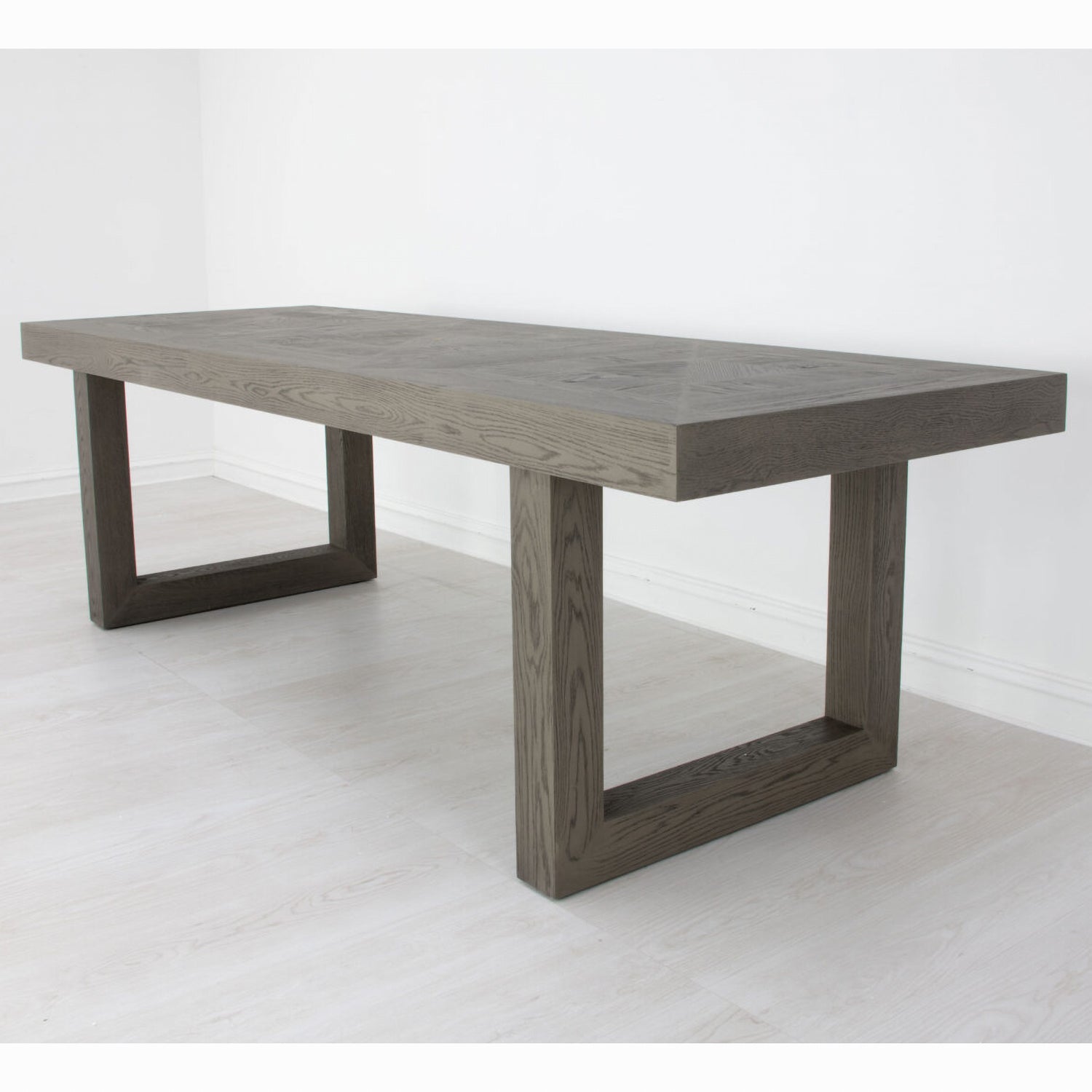 Vista Dining Table