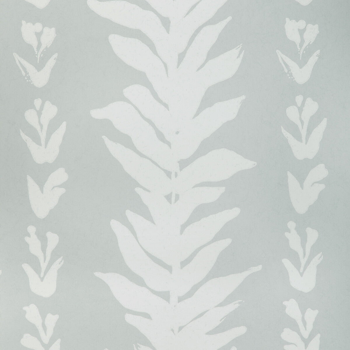 Kravet Couture Climbing Leaves Wp Haze Wallpaper