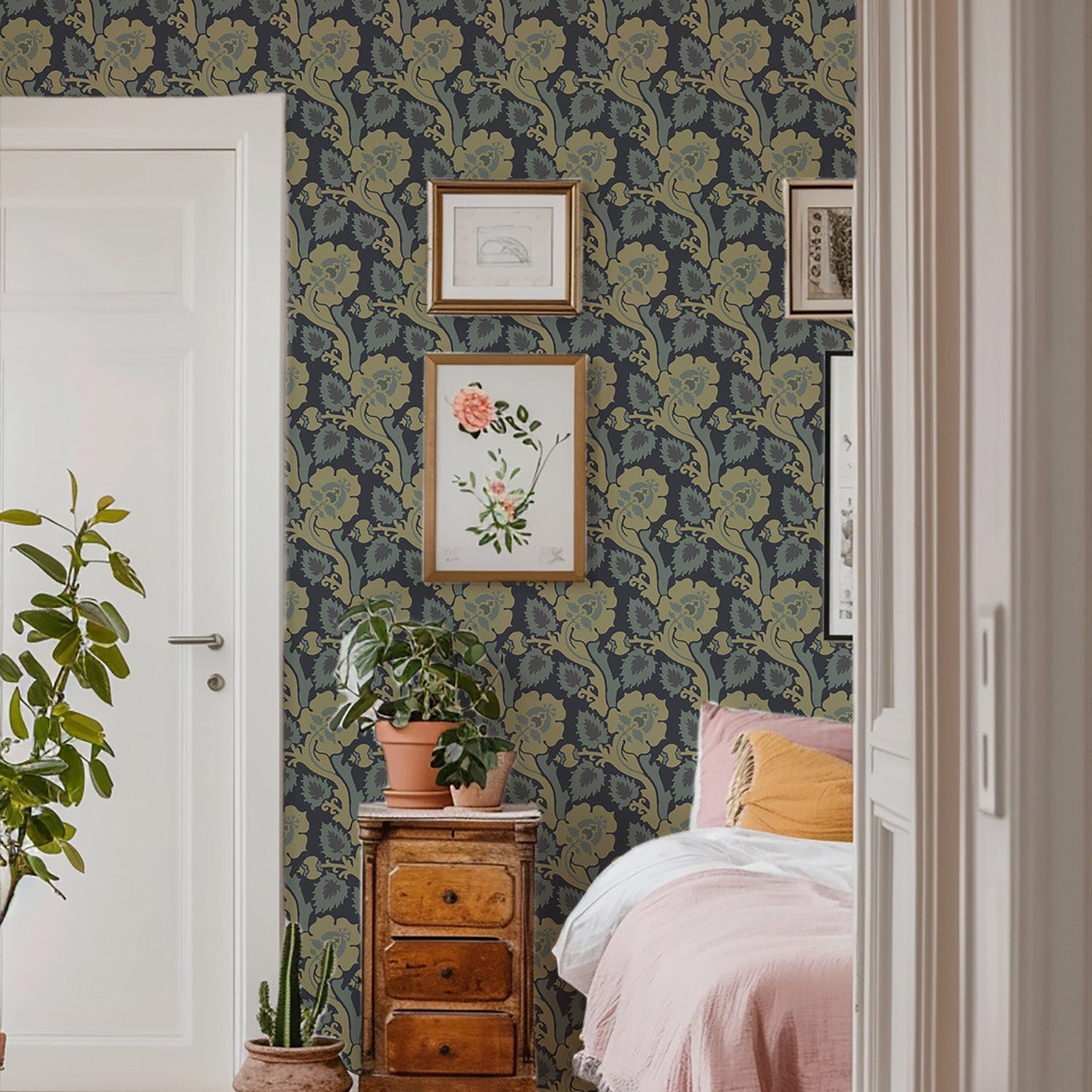 Mitchell Black Paisley Briar Wallpaper