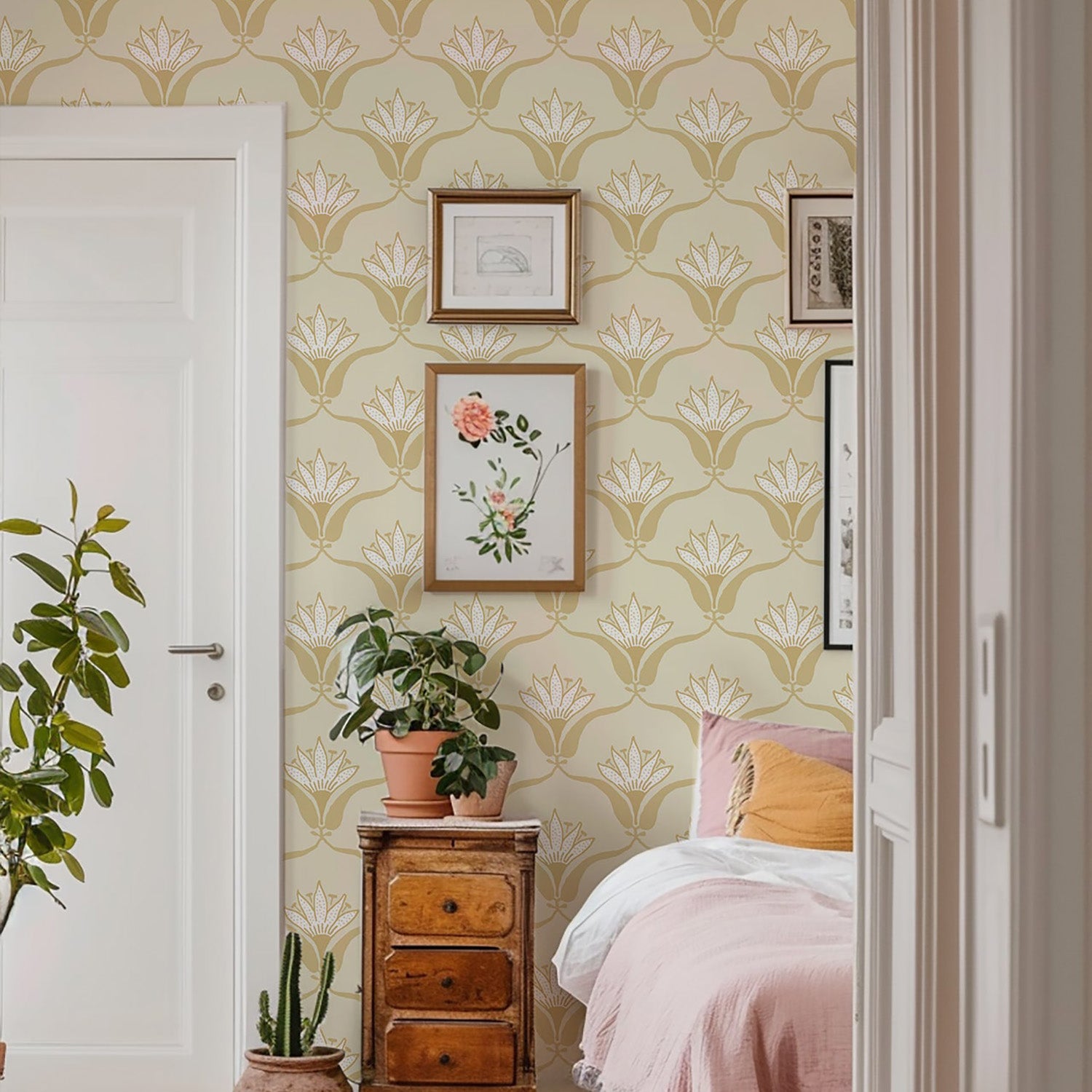 Mitchell Black Wallflower Wallpaper