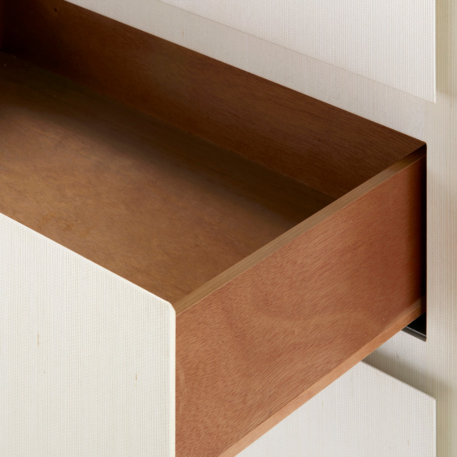 Villa and House Barrett Extra Large 8 Drawer