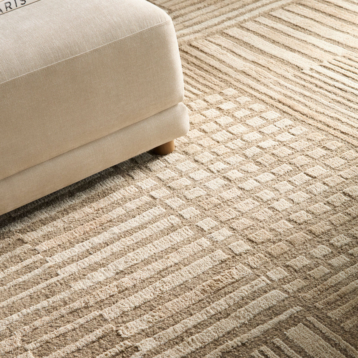 Surya Bergamo BMO-2303 Hand Knotted Rug