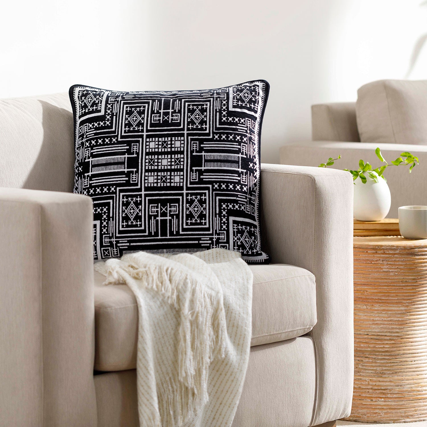 Camaxtli Throw Pillow