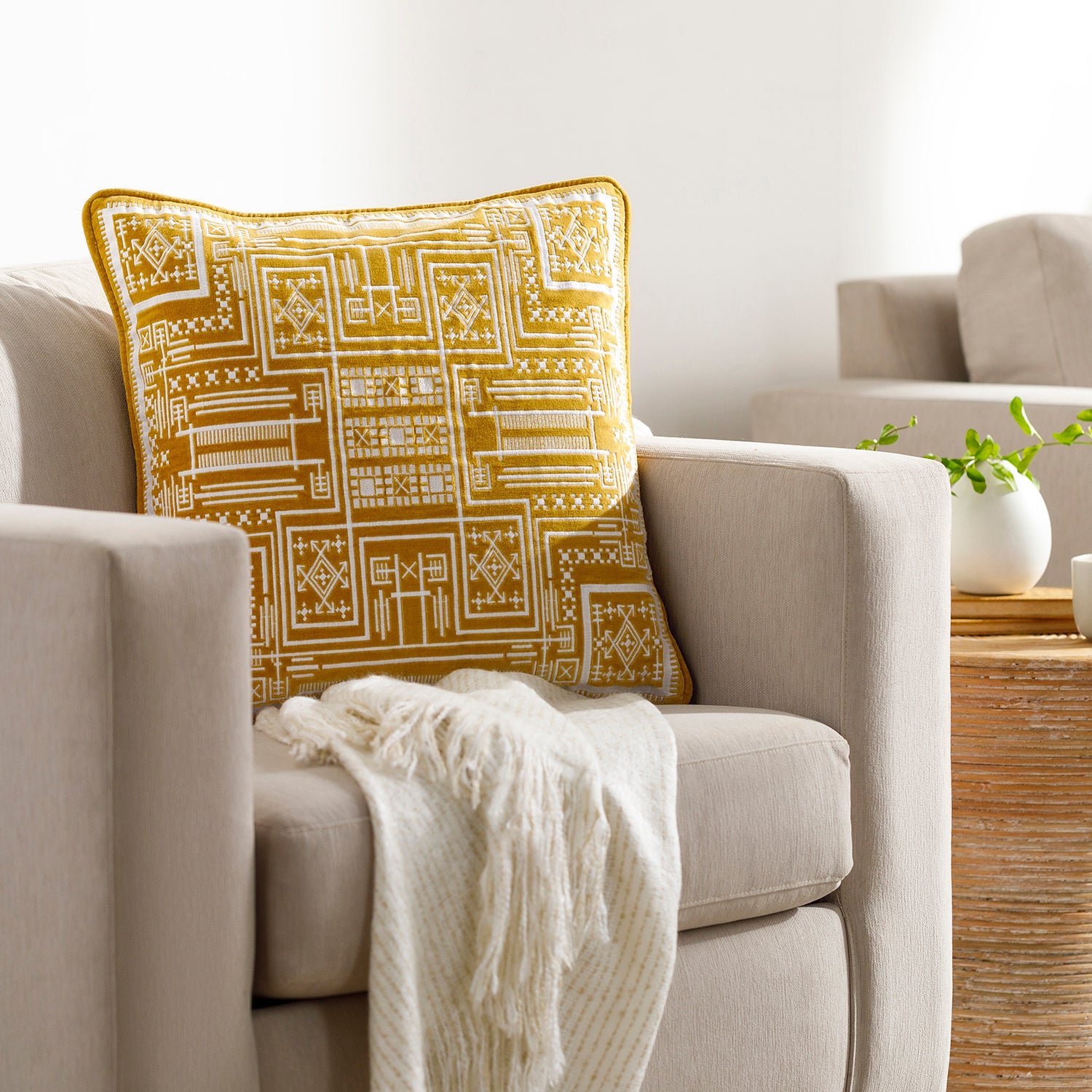 Camaxtli Throw Pillow