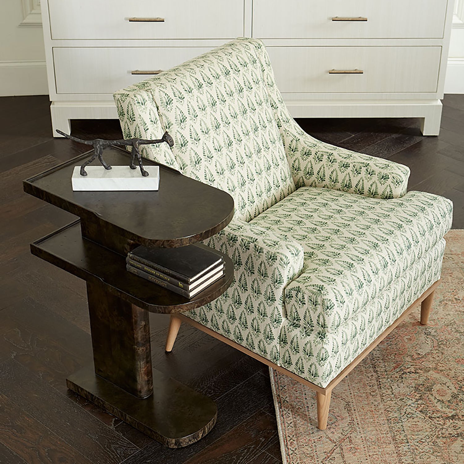 Villa and House Casey Side Table